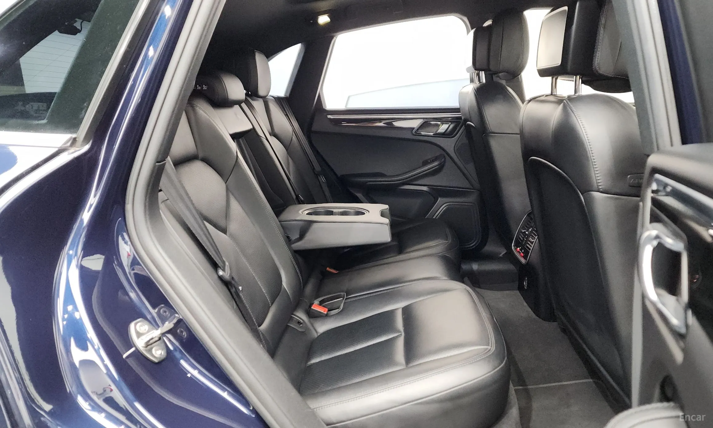 Porsche Macan превью 12