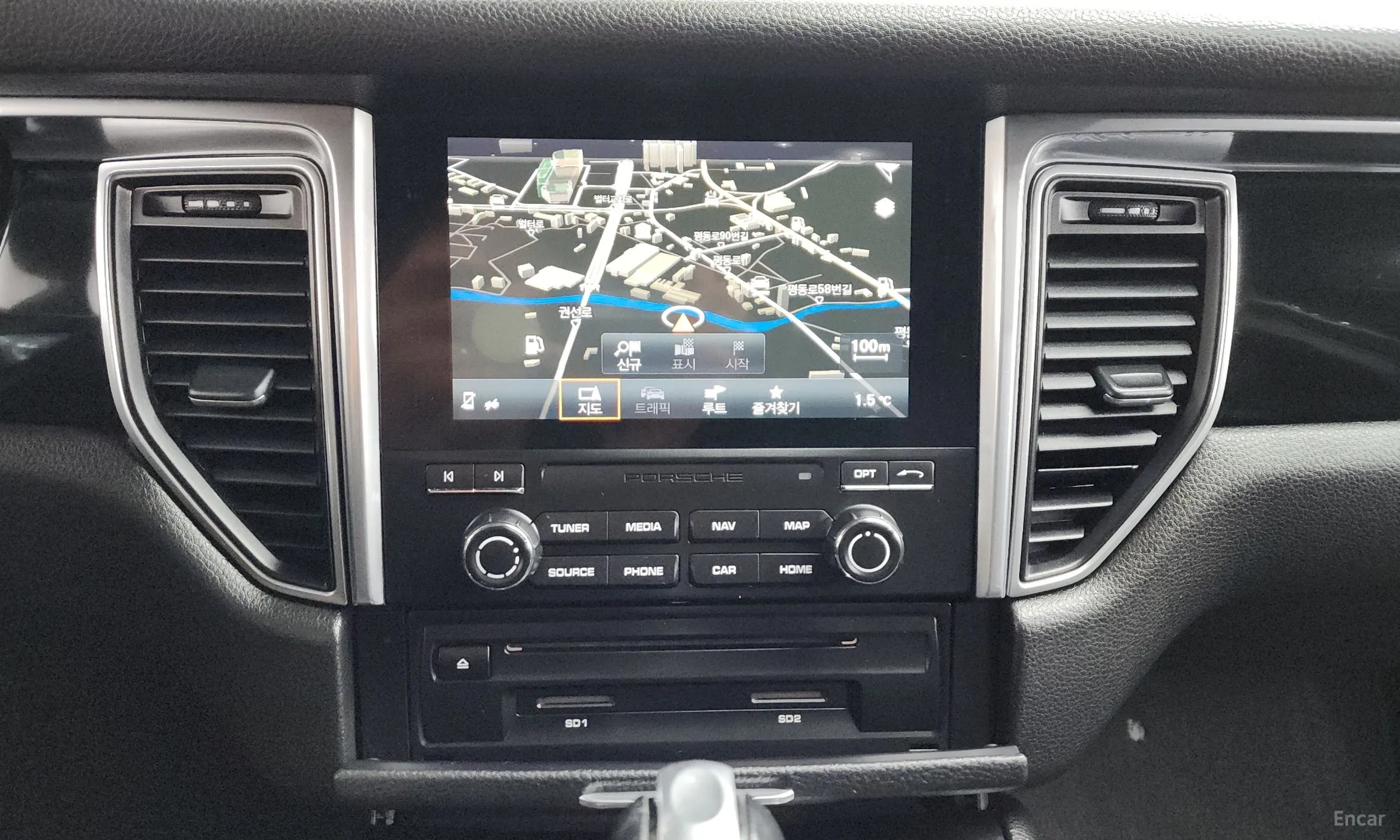 Porsche Macan превью 15