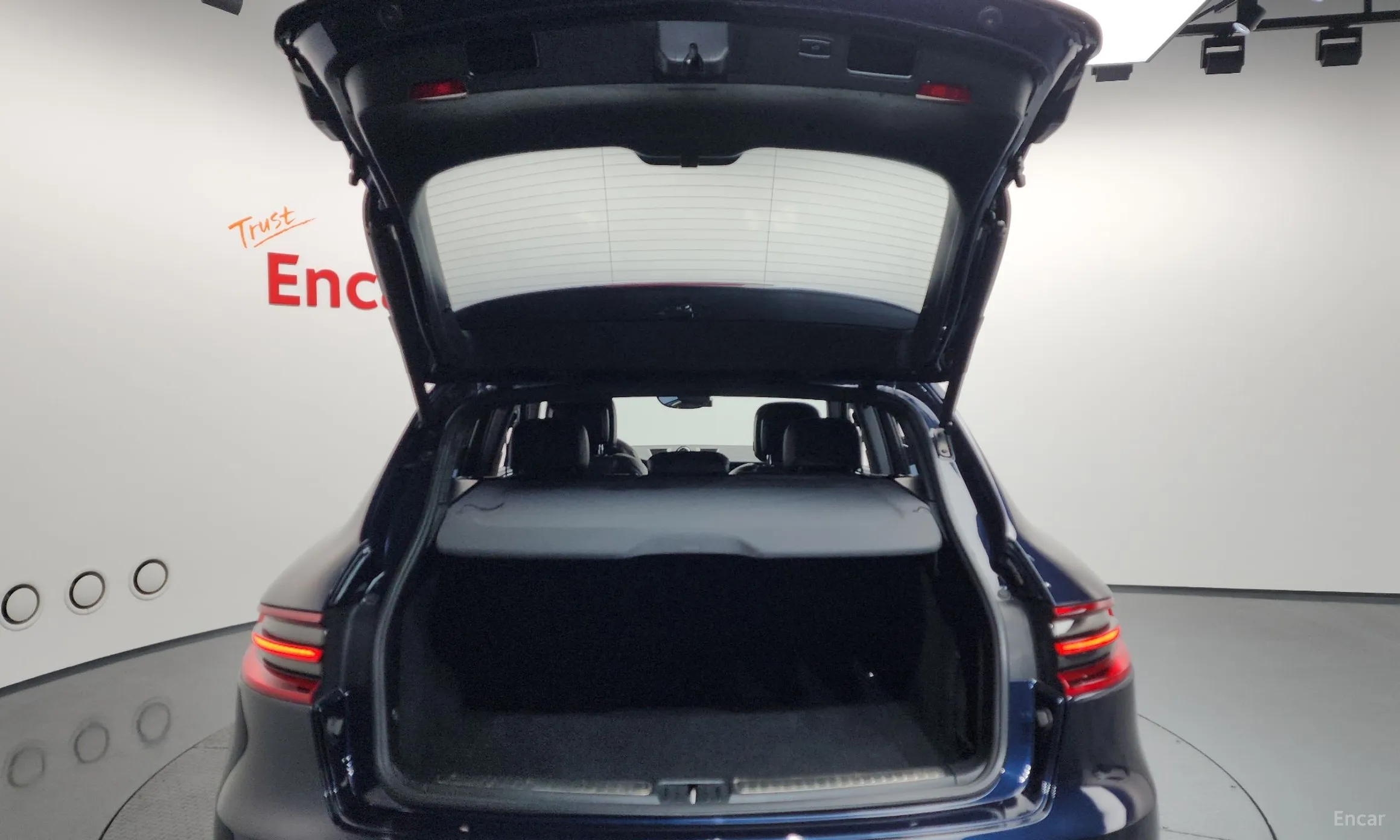 Porsche Macan превью 20