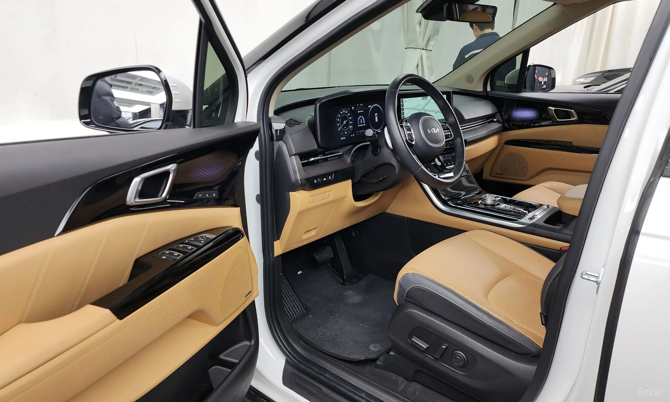 Kia Carnival Gen 4 превью 10