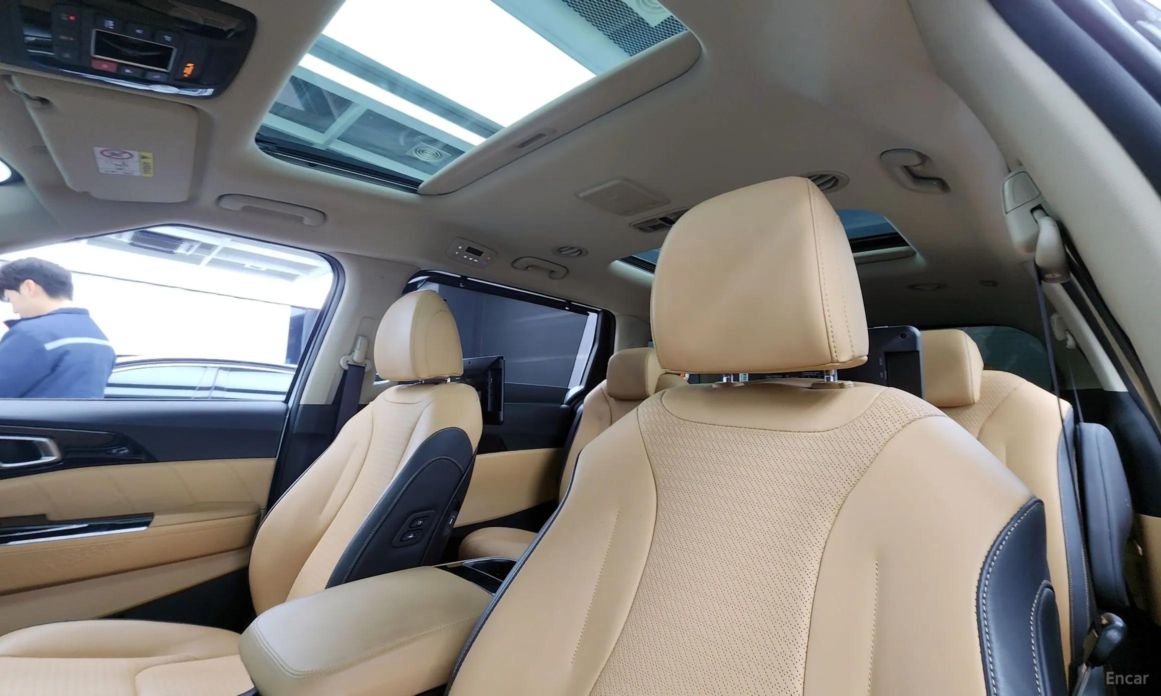 Kia Carnival Gen 4 превью 17