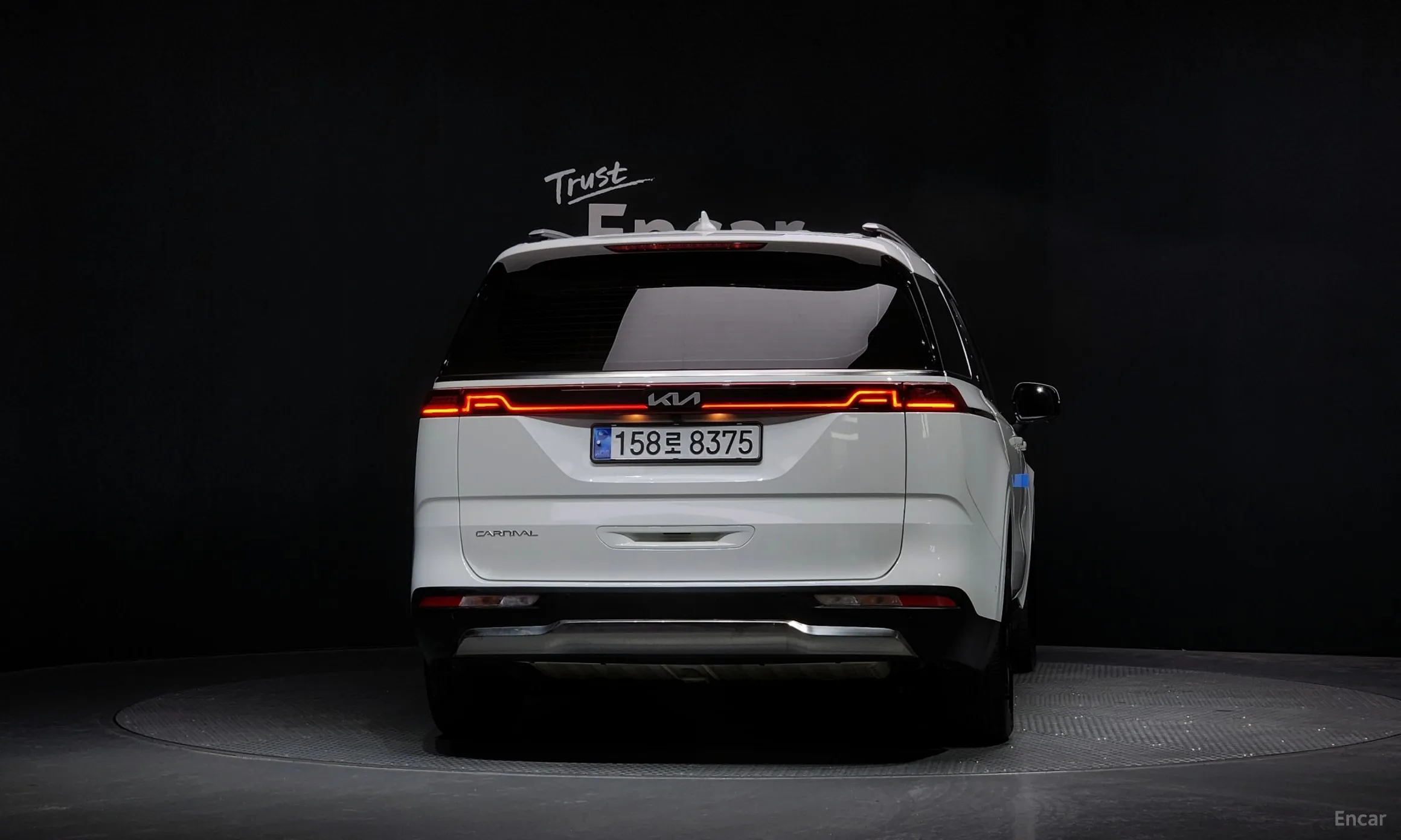 Kia Carnival Gen 4 превью 4