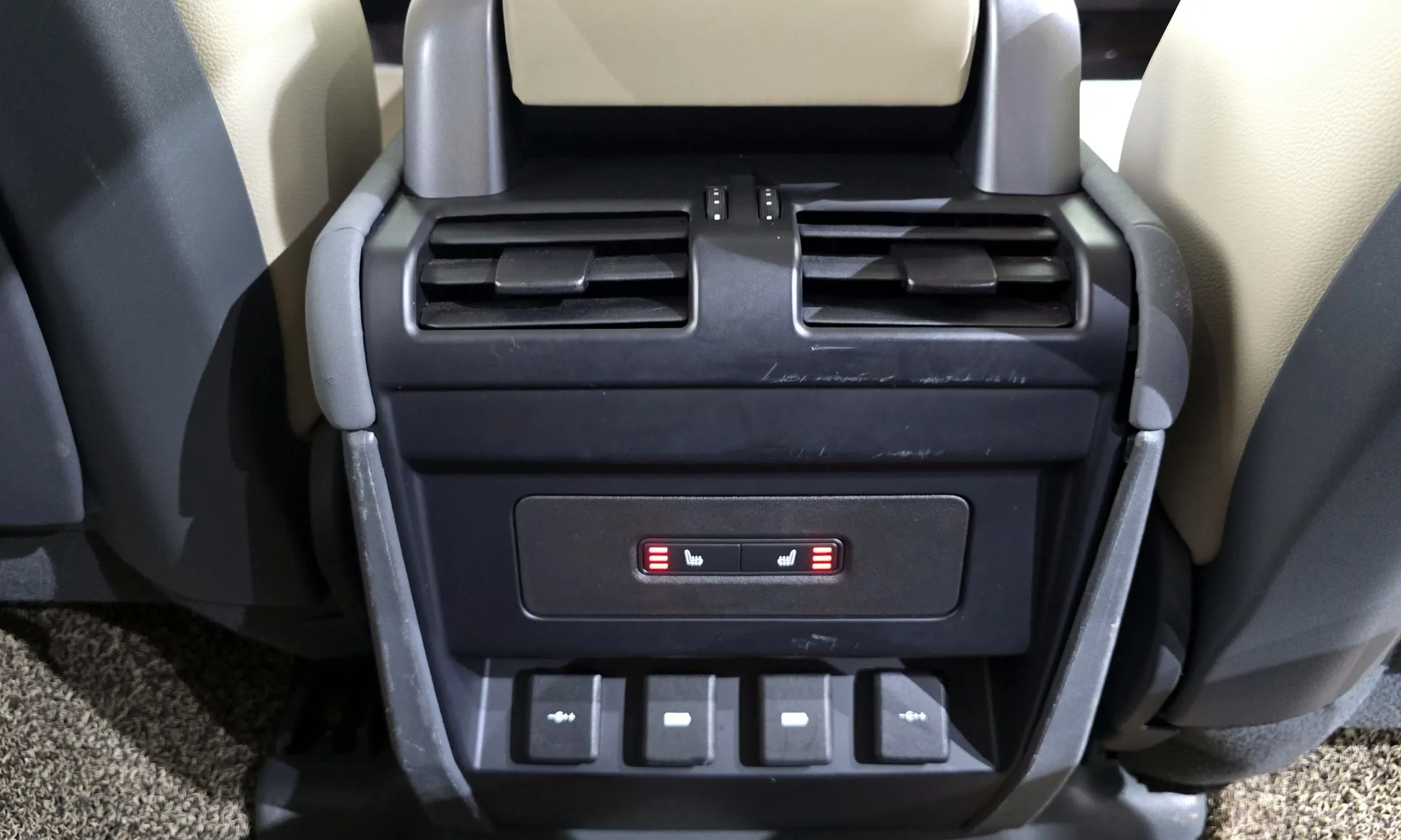Land Rover Defender (L663) превью 19