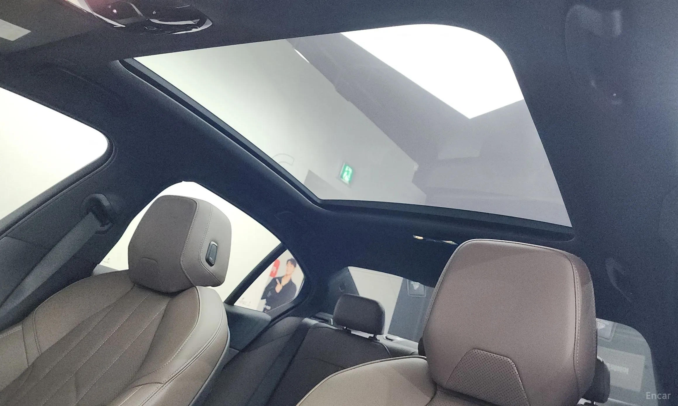 BMW 5 Series (G60) превью 18