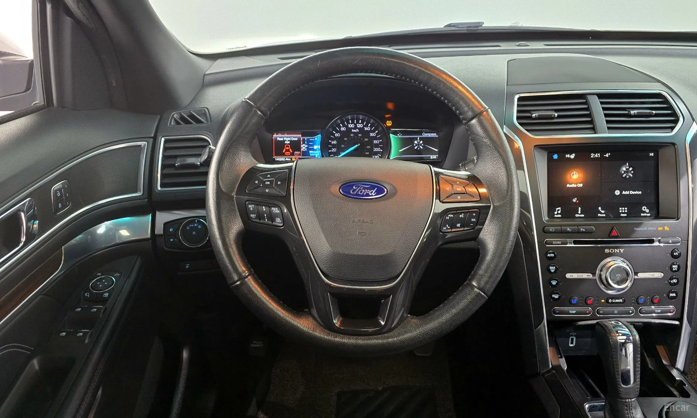 Ford Explorer превью 13