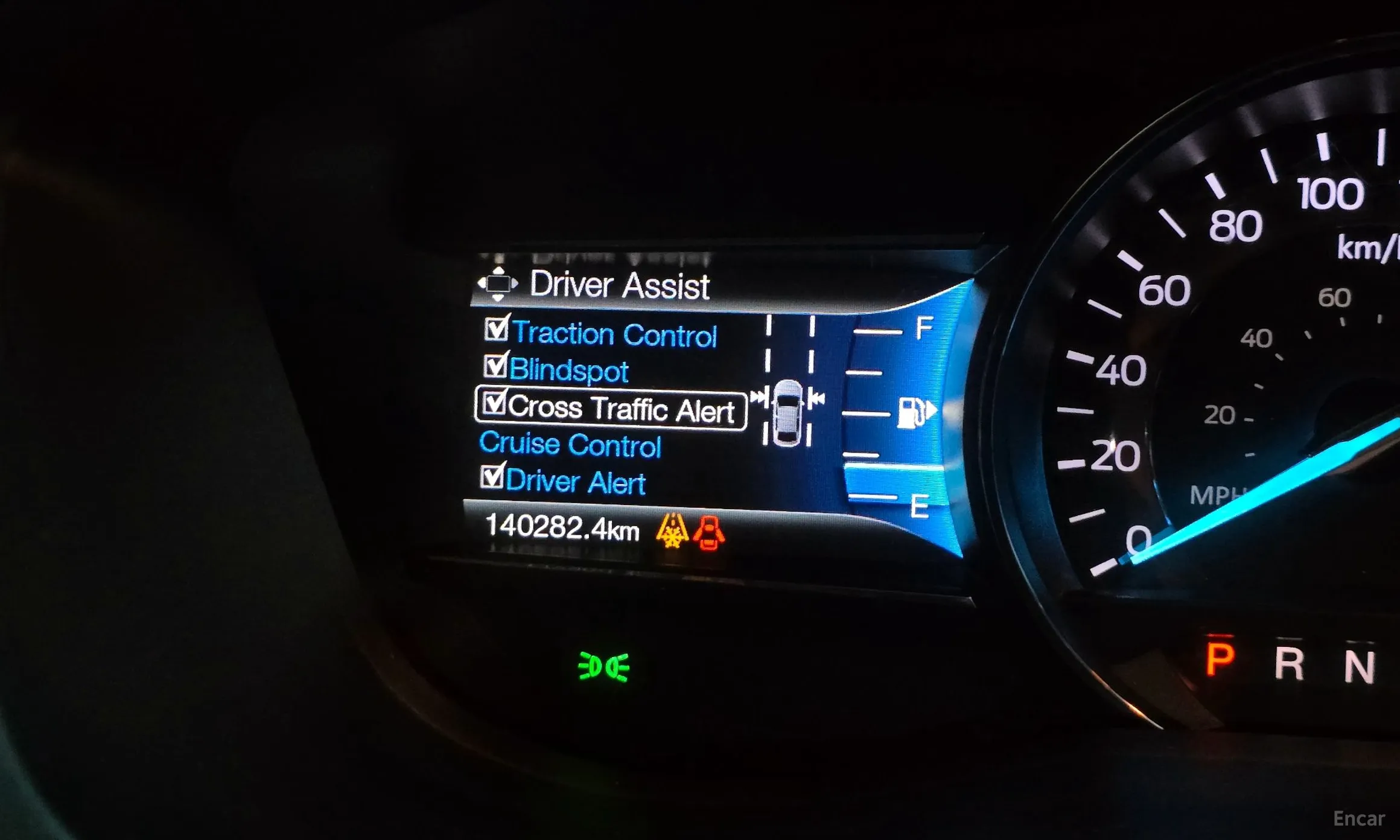 Ford Explorer превью 16