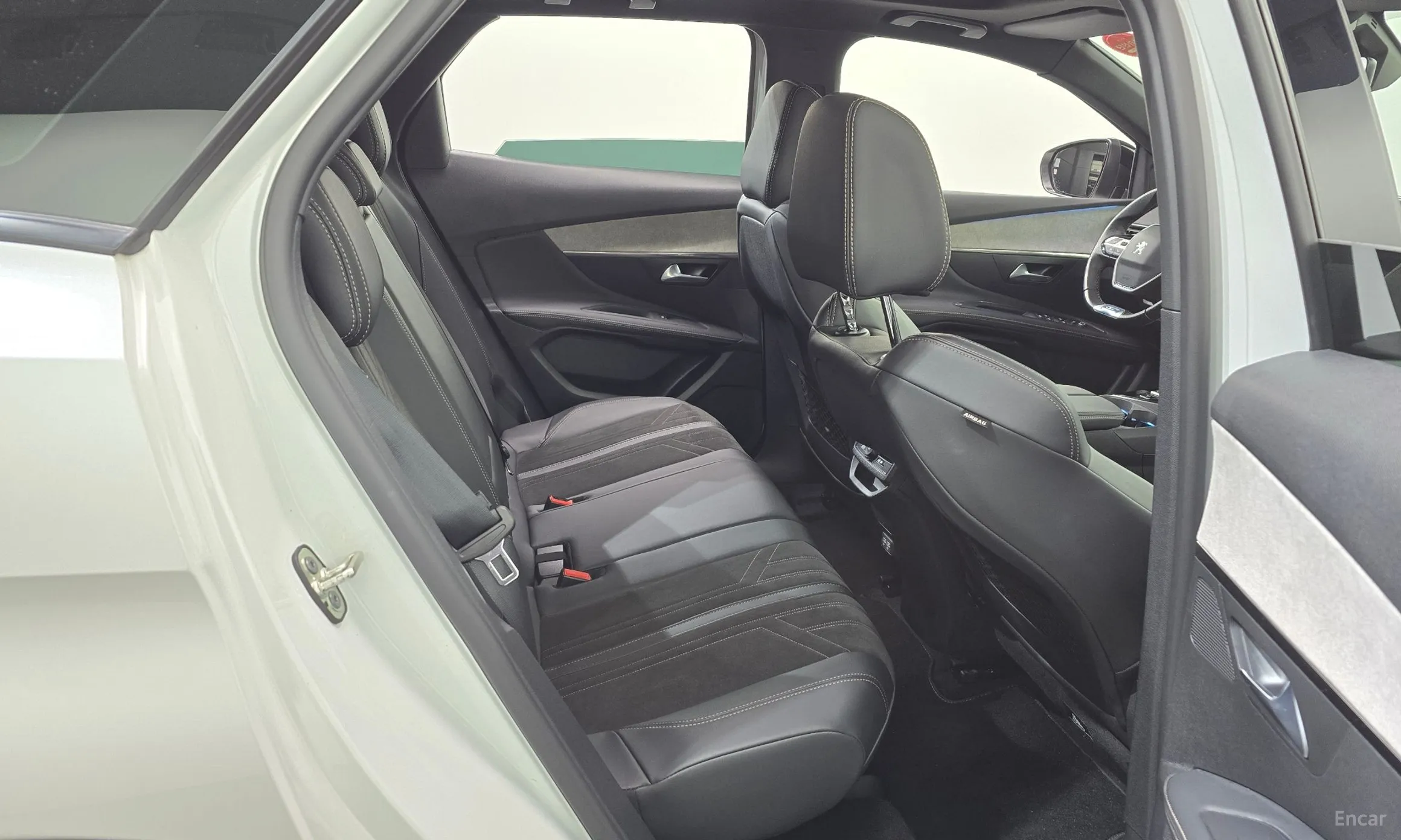 Peugeot 3008 2nd generation превью 12