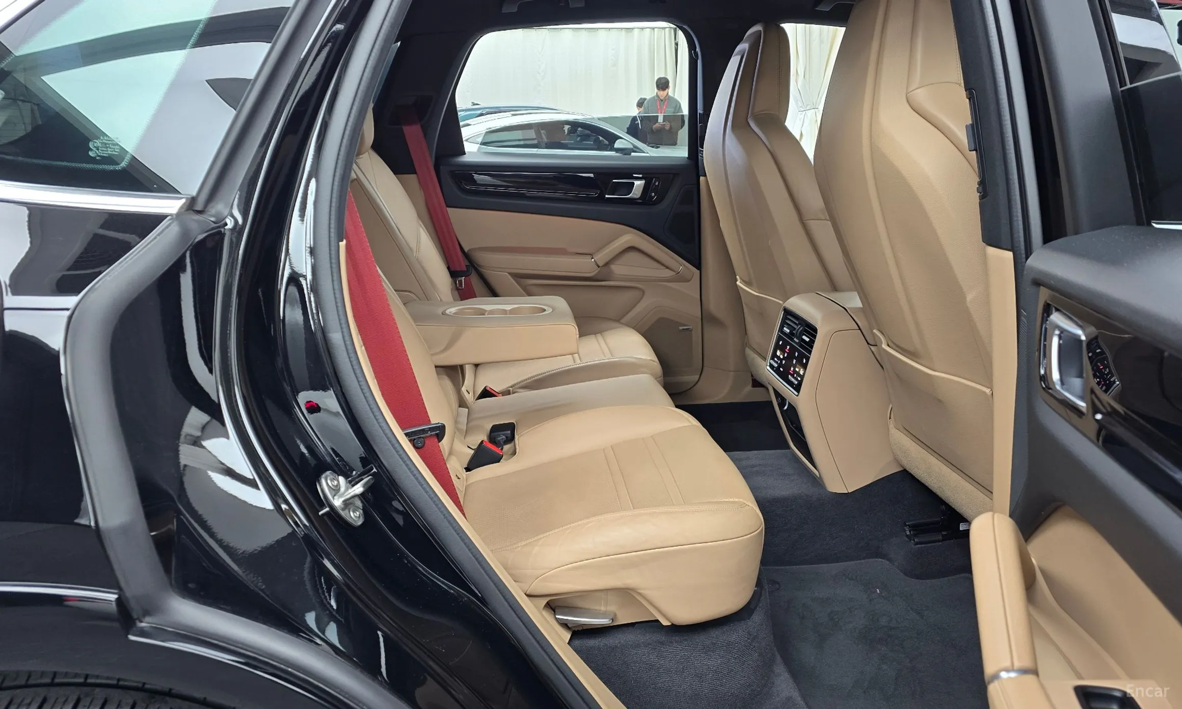 Porsche Cayenne (PO536) превью 12
