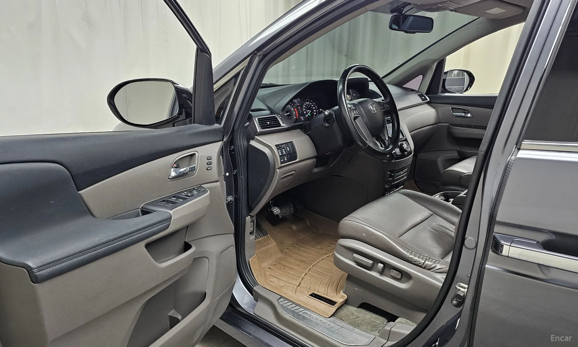 Honda Odyssey превью 10