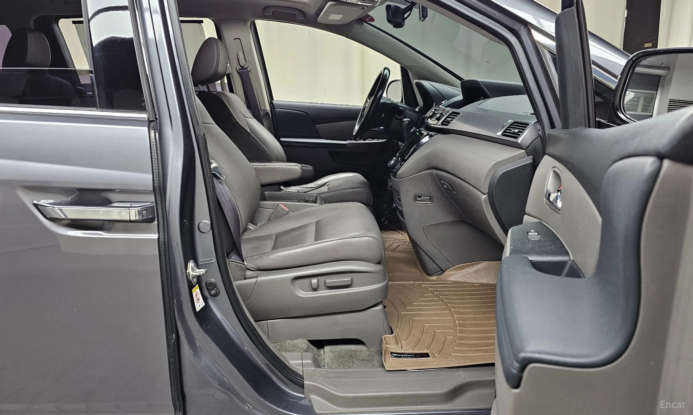 Honda Odyssey превью 11
