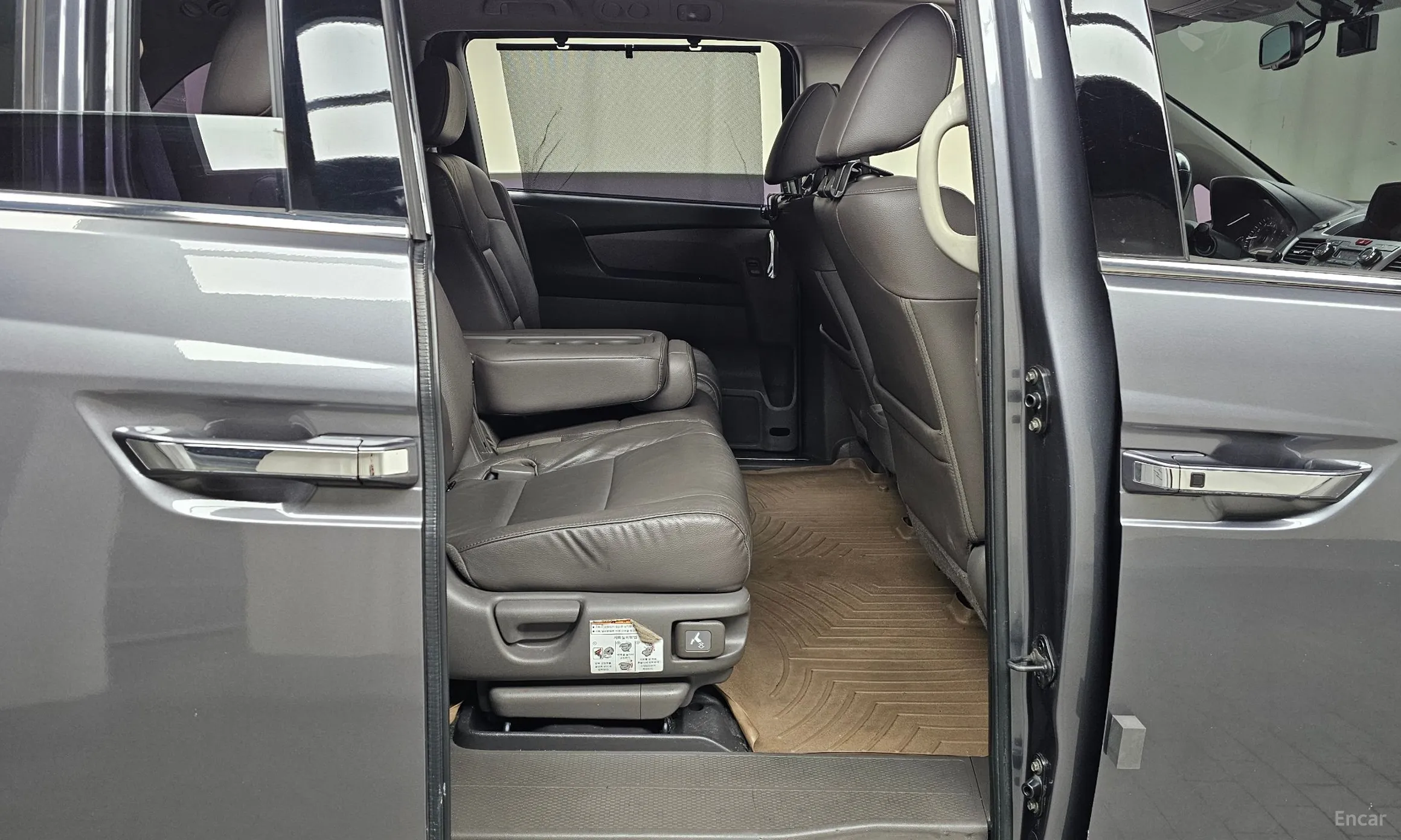 Honda Odyssey превью 12