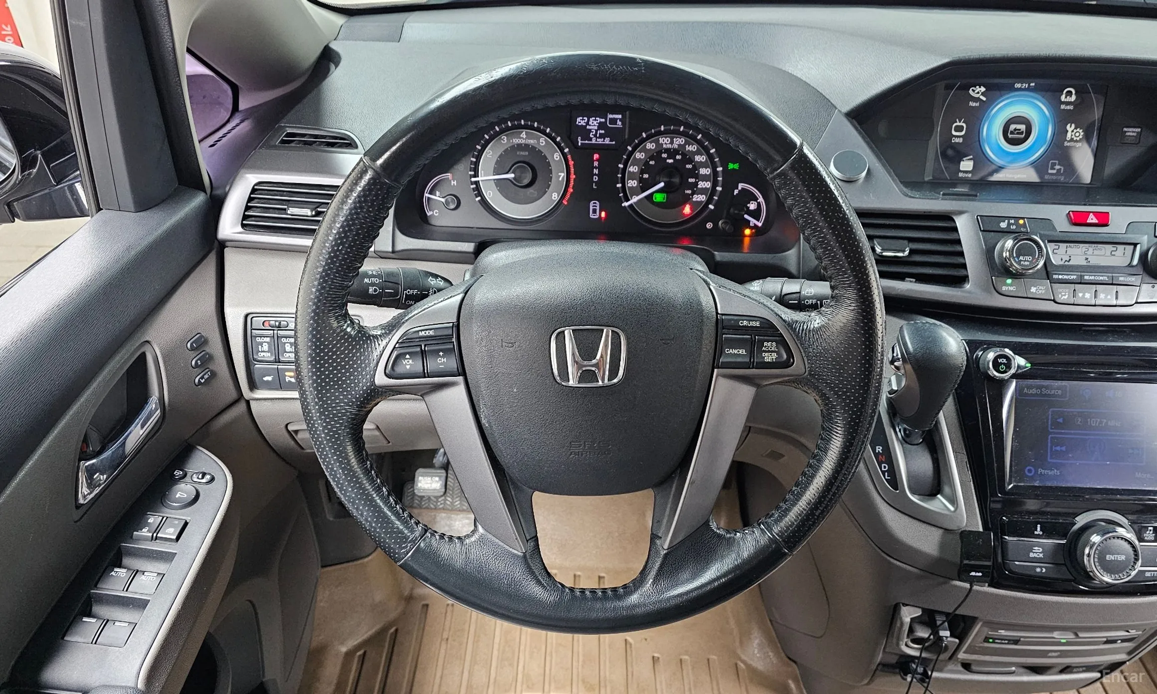 Honda Odyssey превью 13