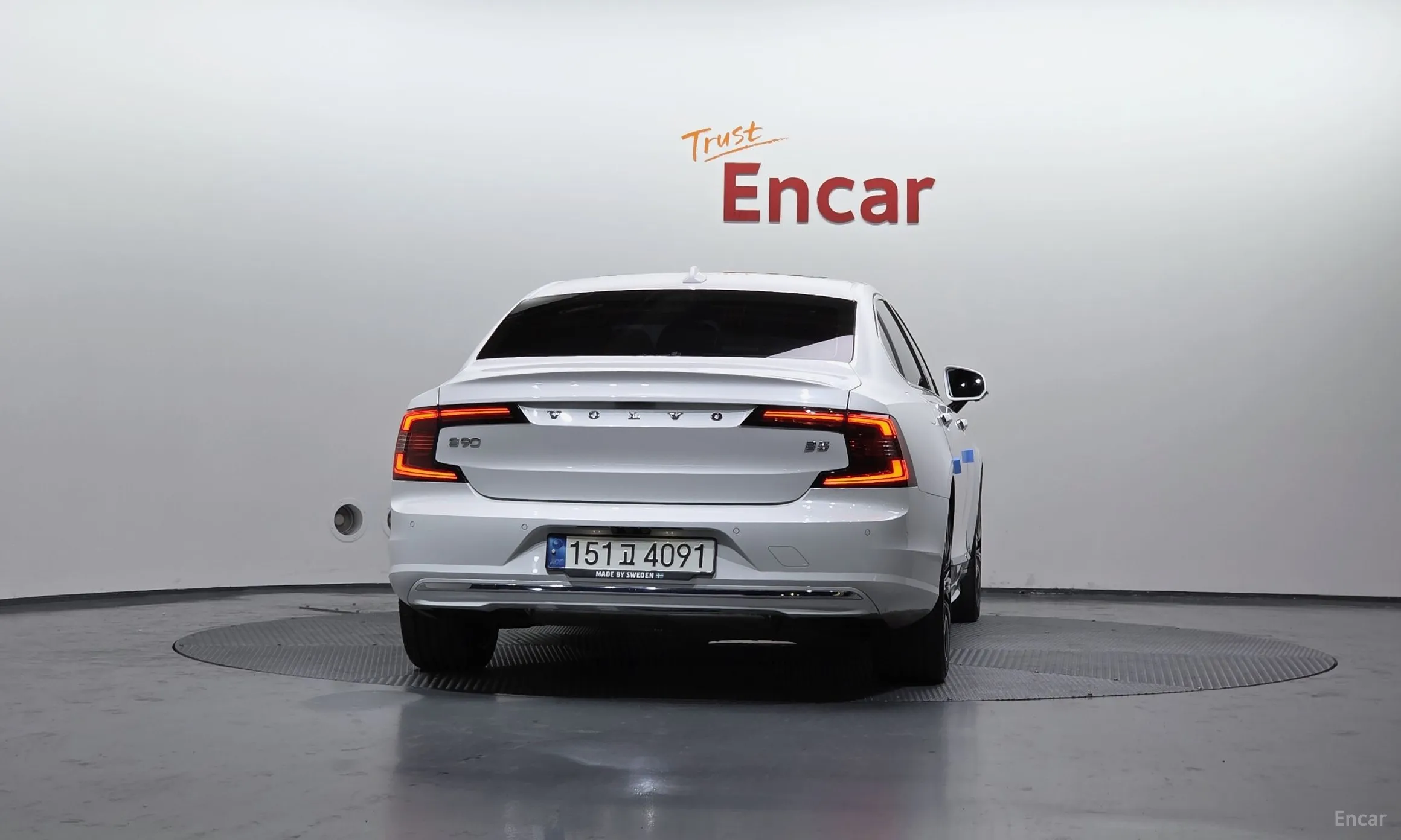 Volvo S90 превью 4