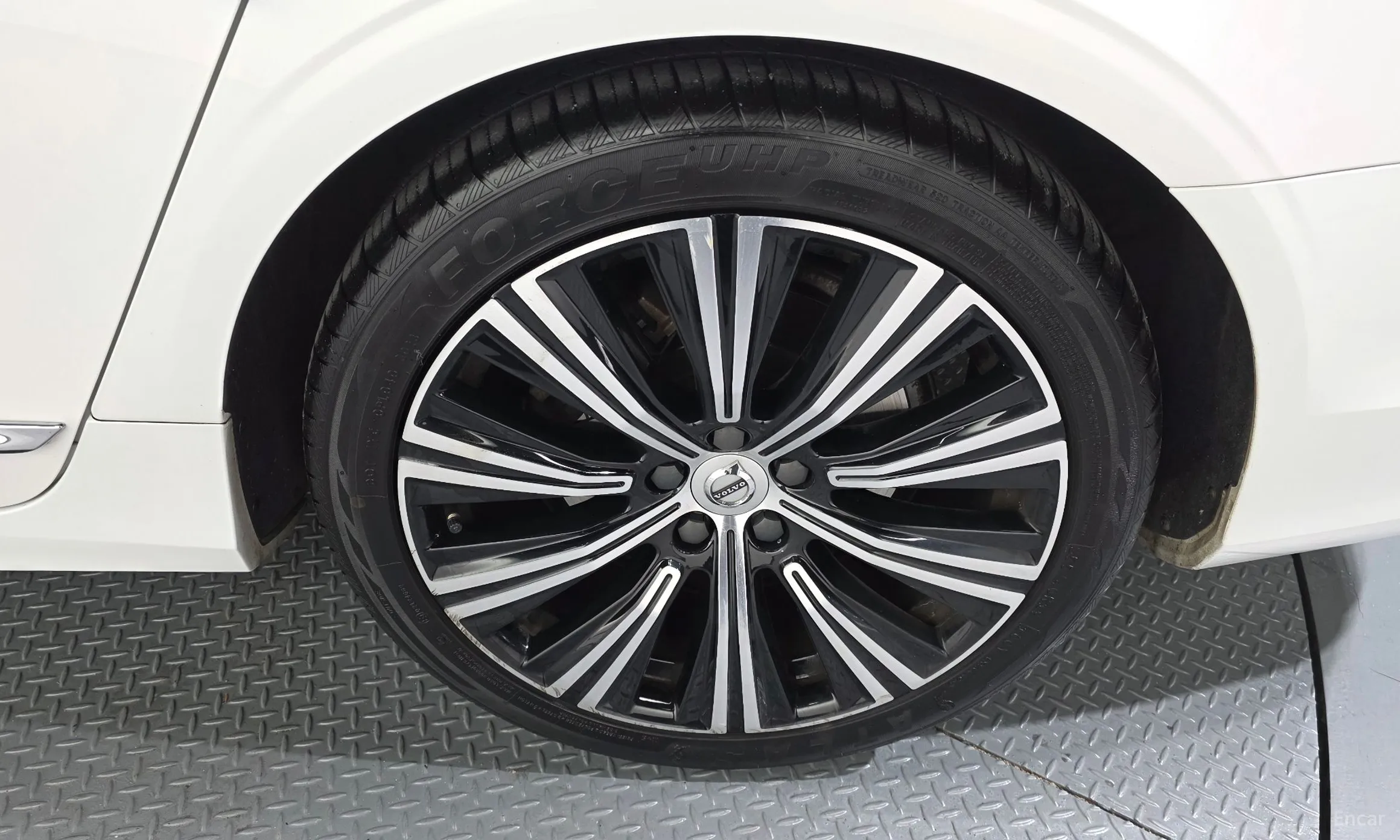 Volvo S90 превью 5