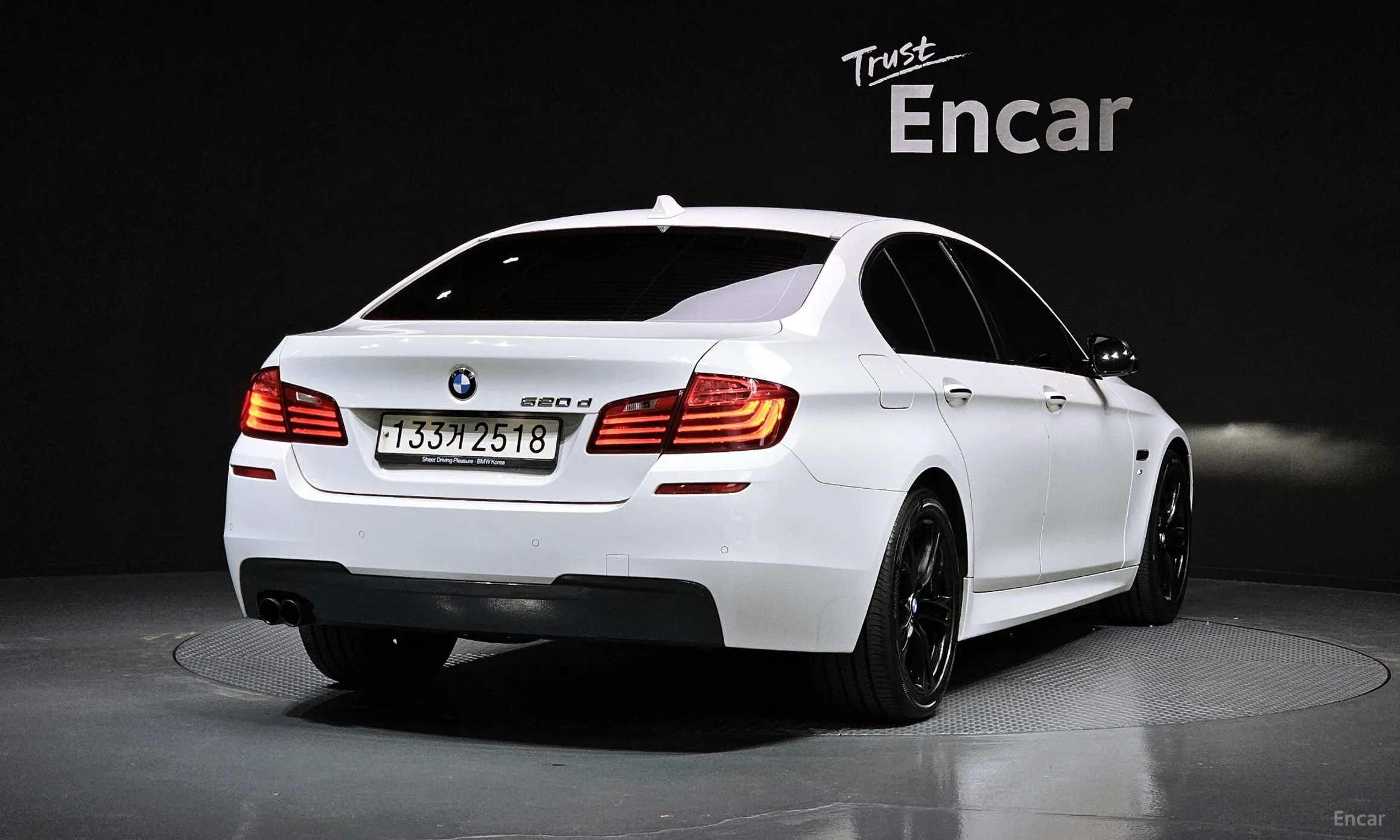 BMW 5 Series (F10) превью 2
