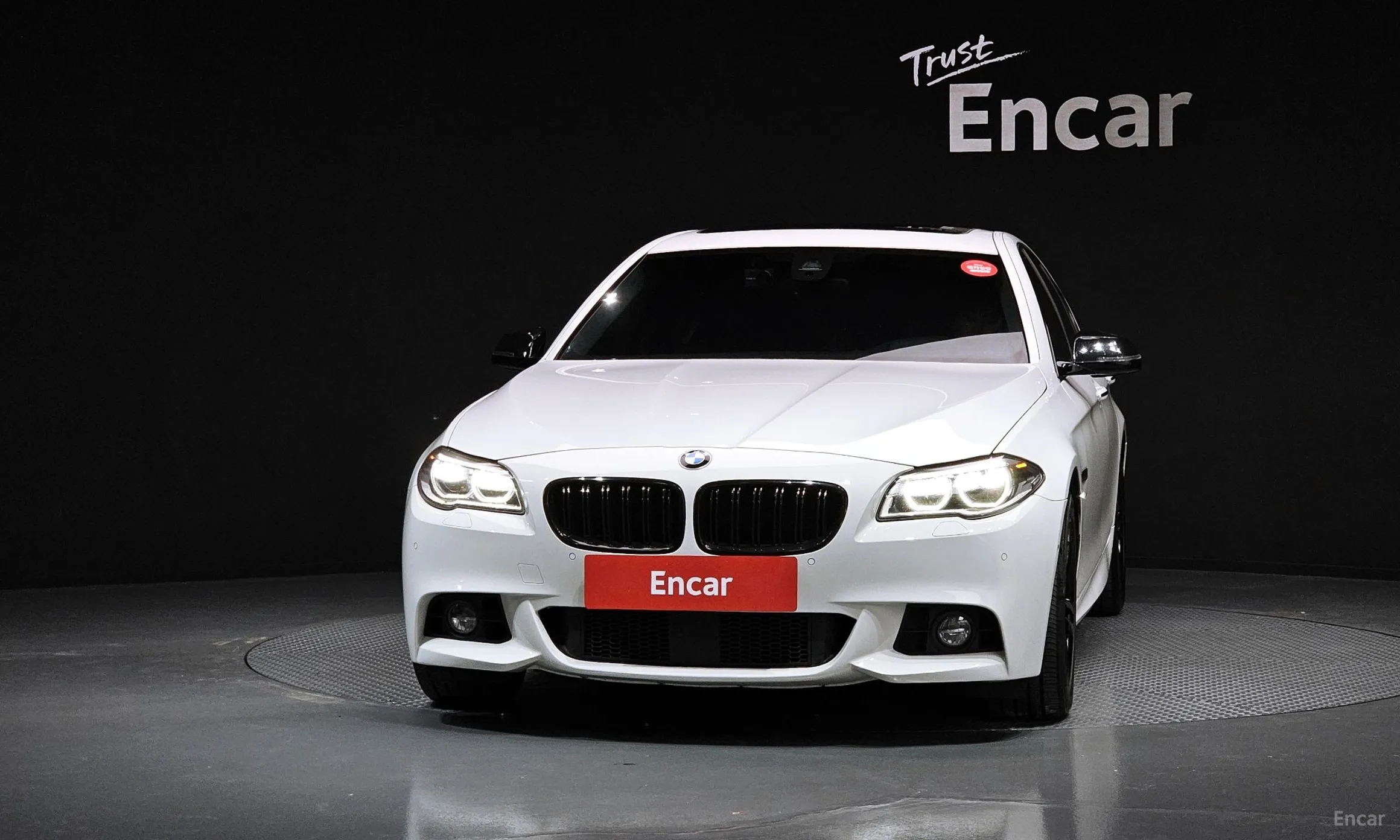 BMW 5 Series (F10) превью 3