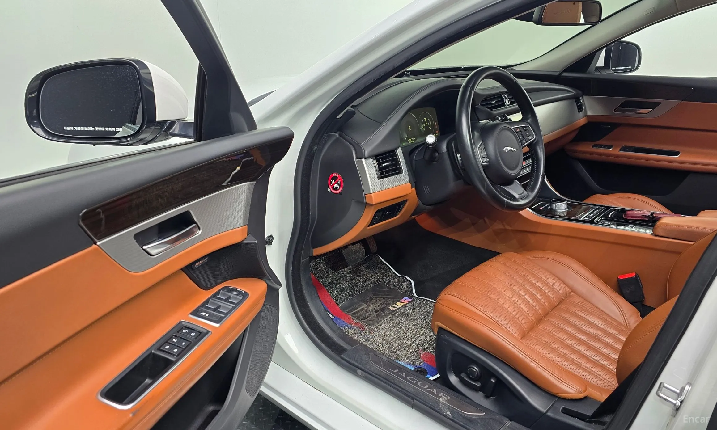 Jaguar XF (x260) превью 11