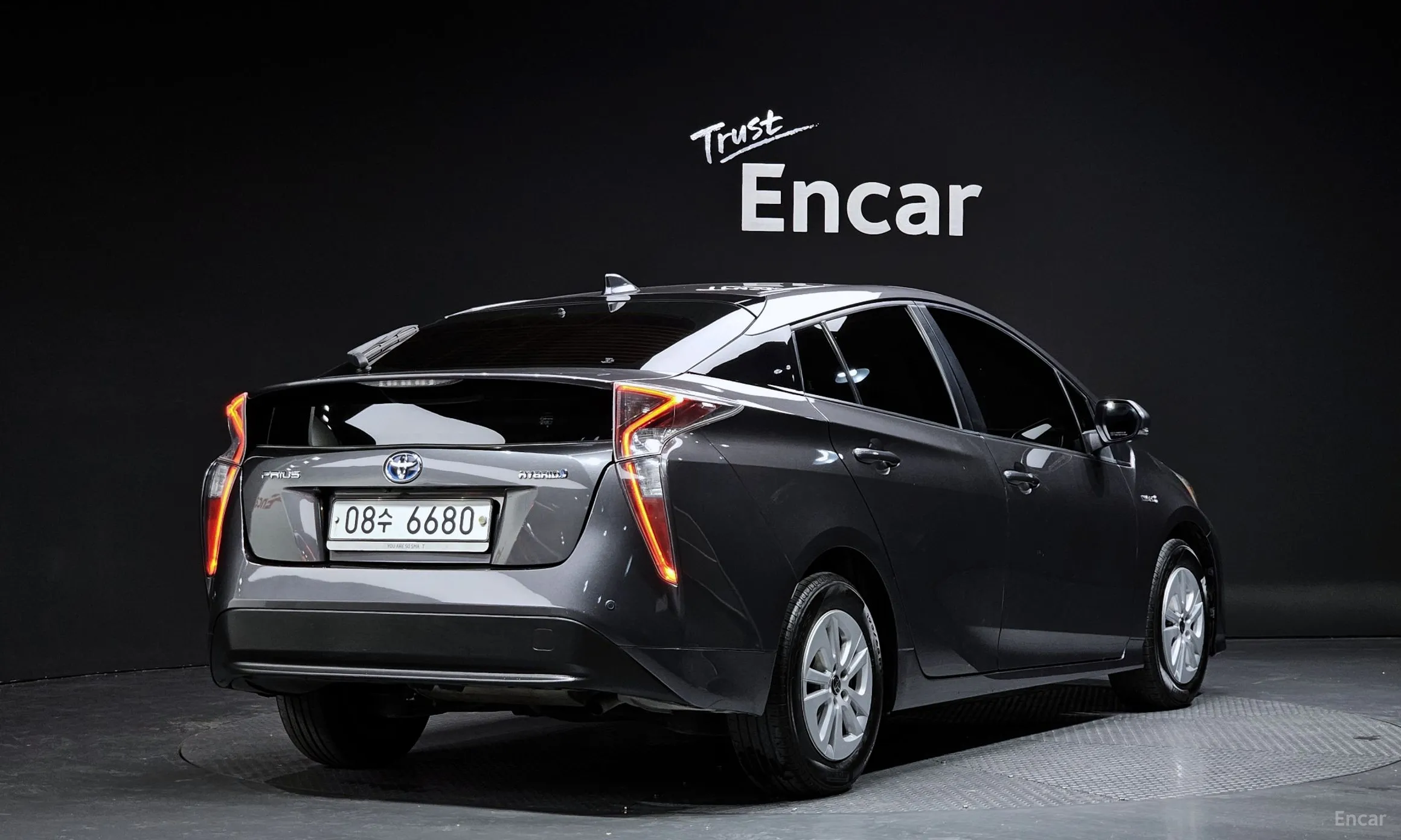 Toyota Prius 4th Generation превью 2