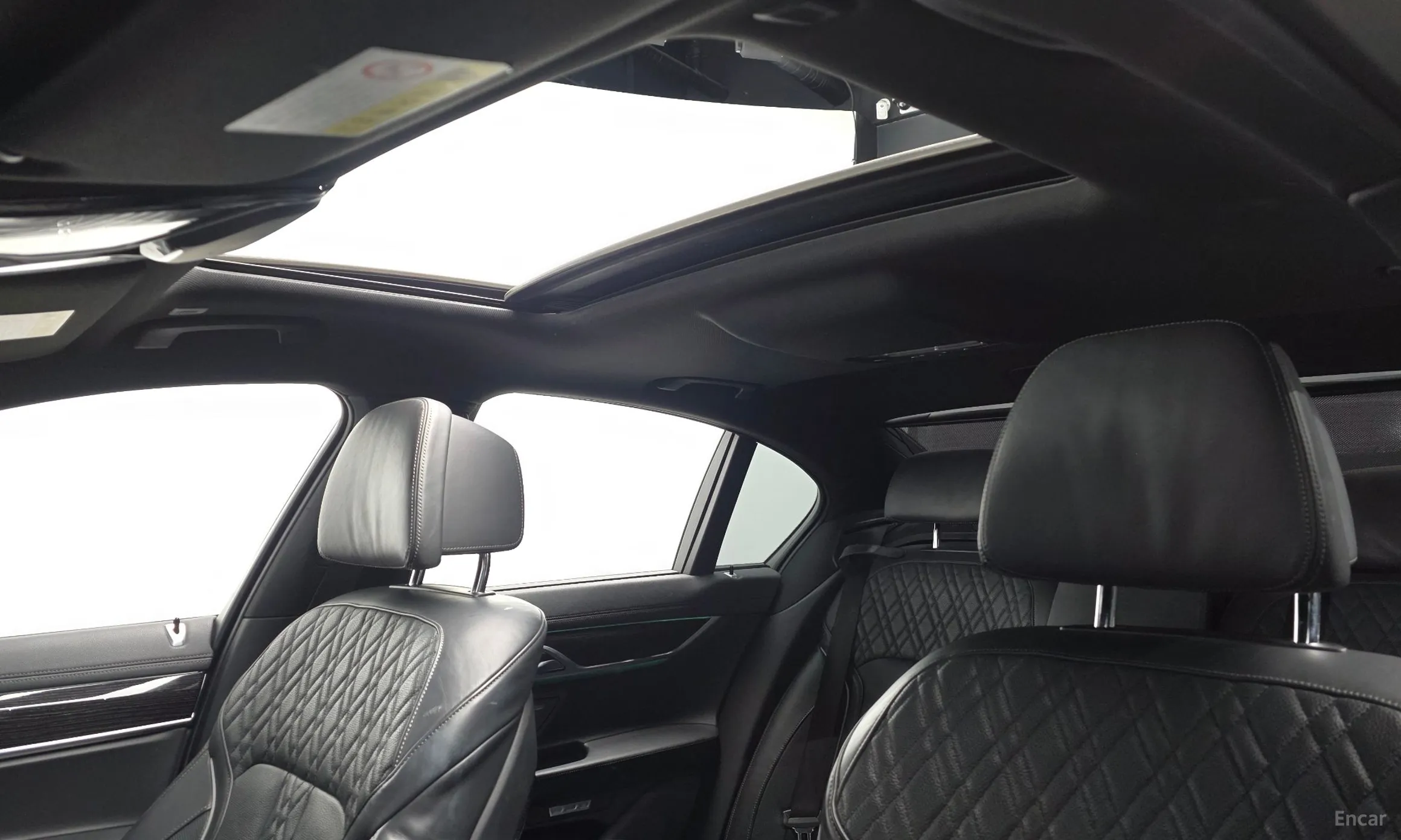 BMW 7 Series (G11) превью 18