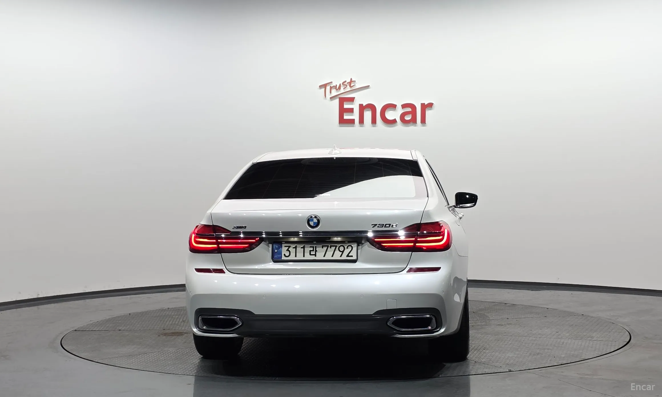 BMW 7 Series (G11) превью 4