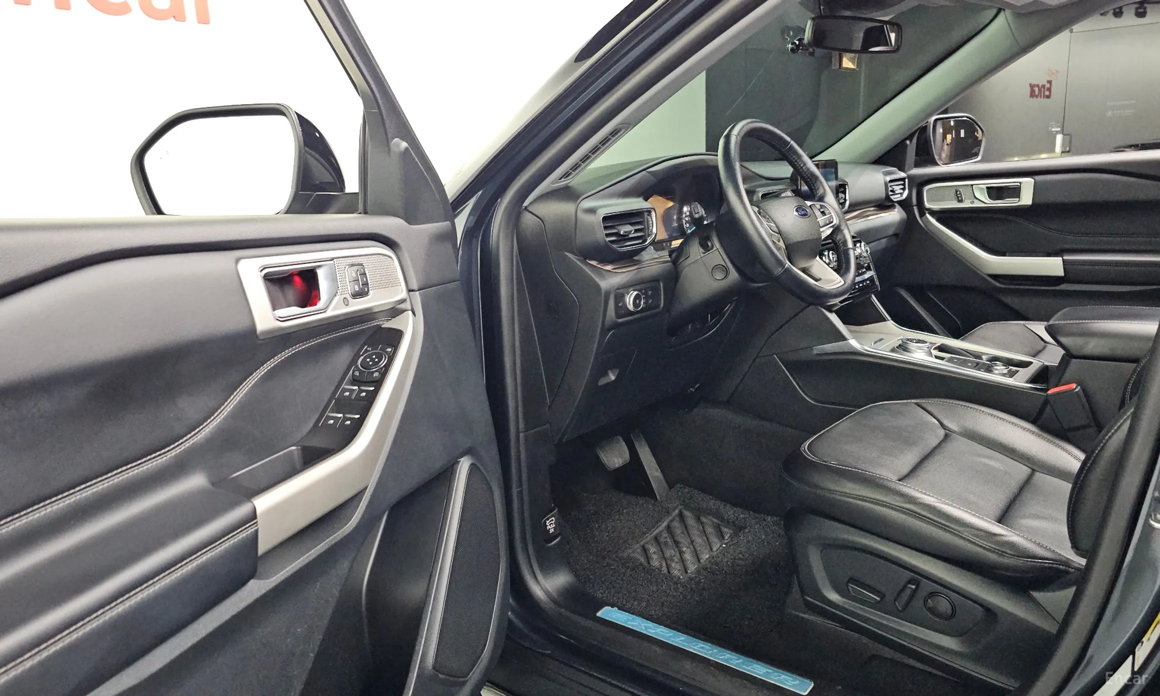 Ford Explorer 6th Generation превью 10