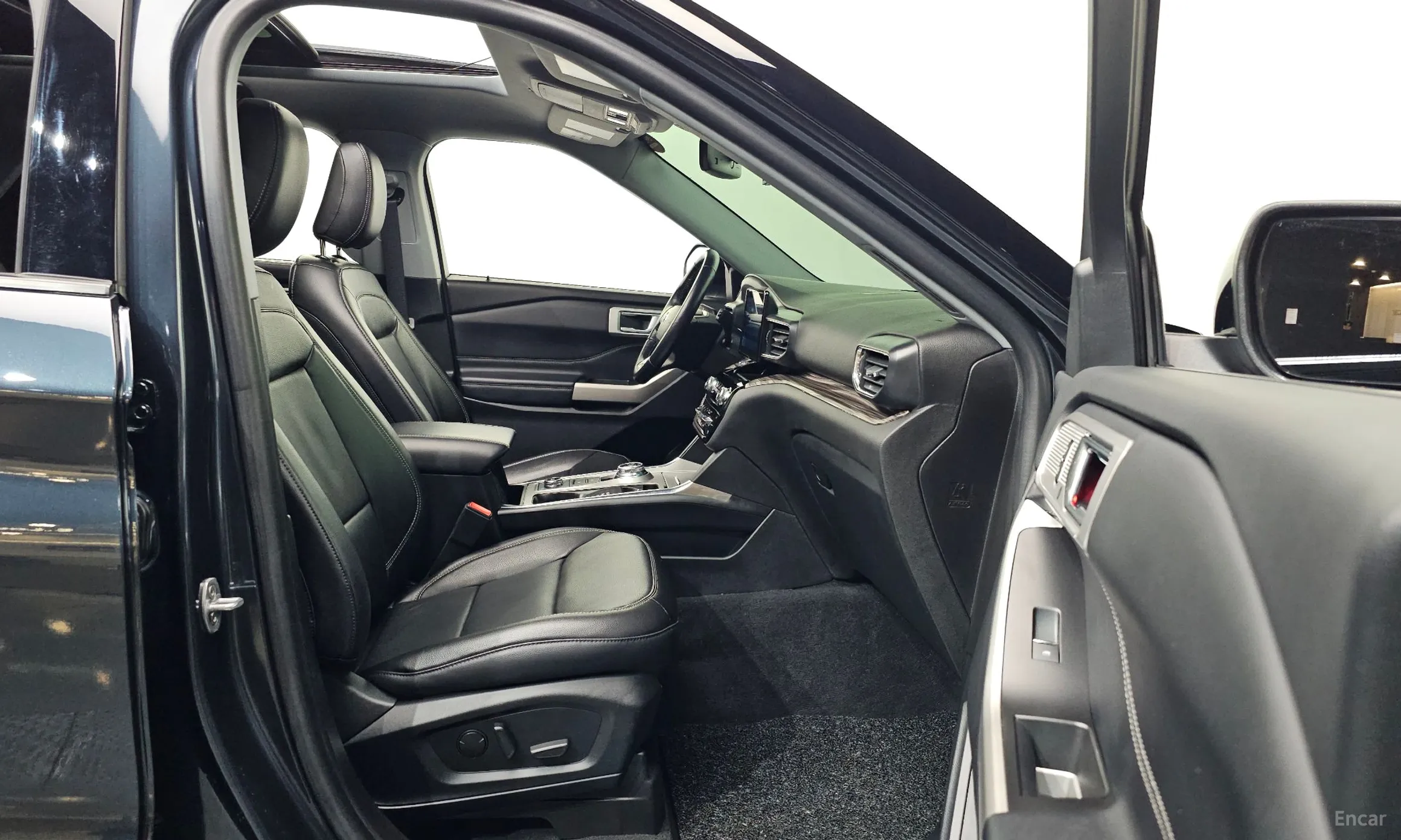 Ford Explorer 6th Generation превью 11