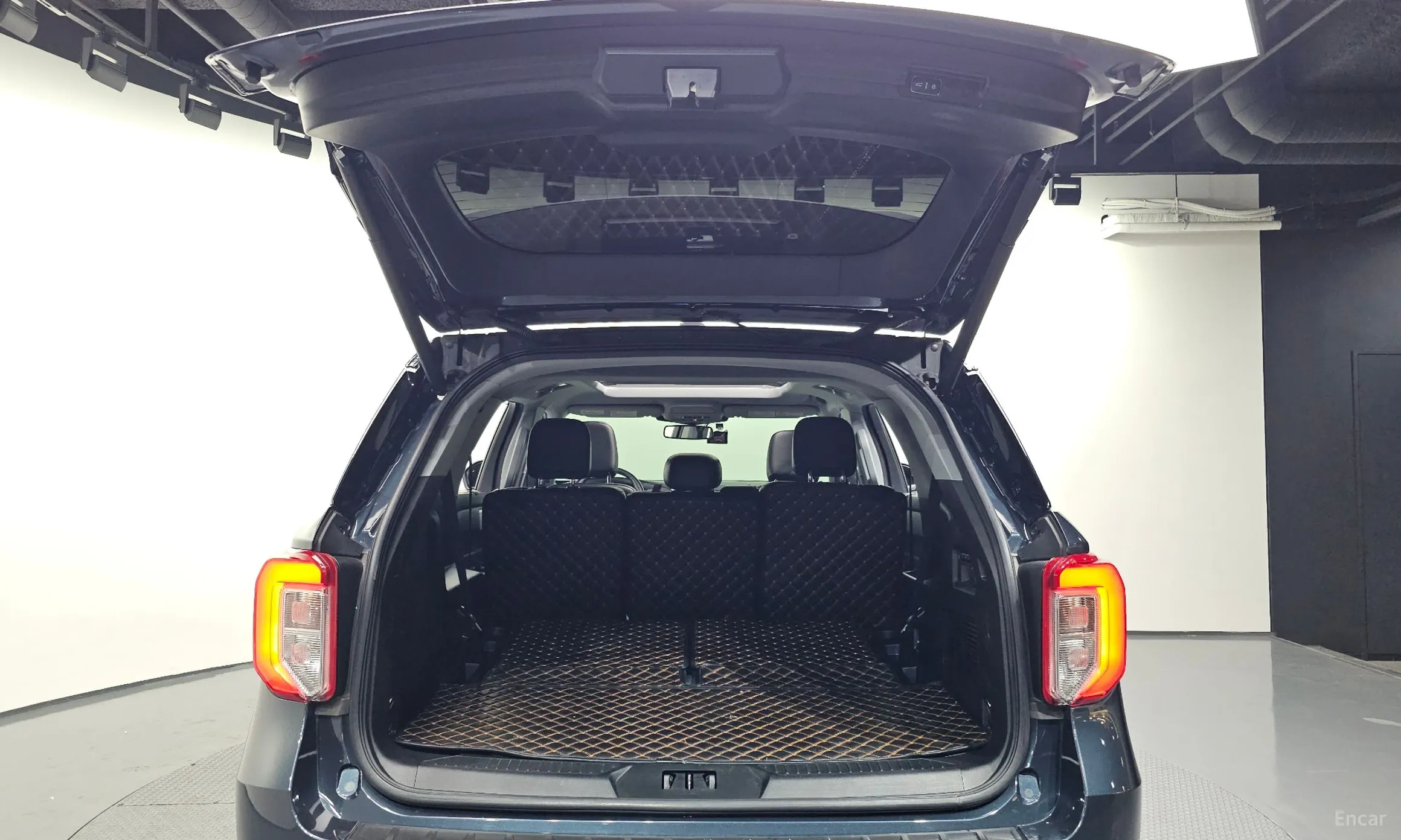 Ford Explorer 6th Generation превью 20