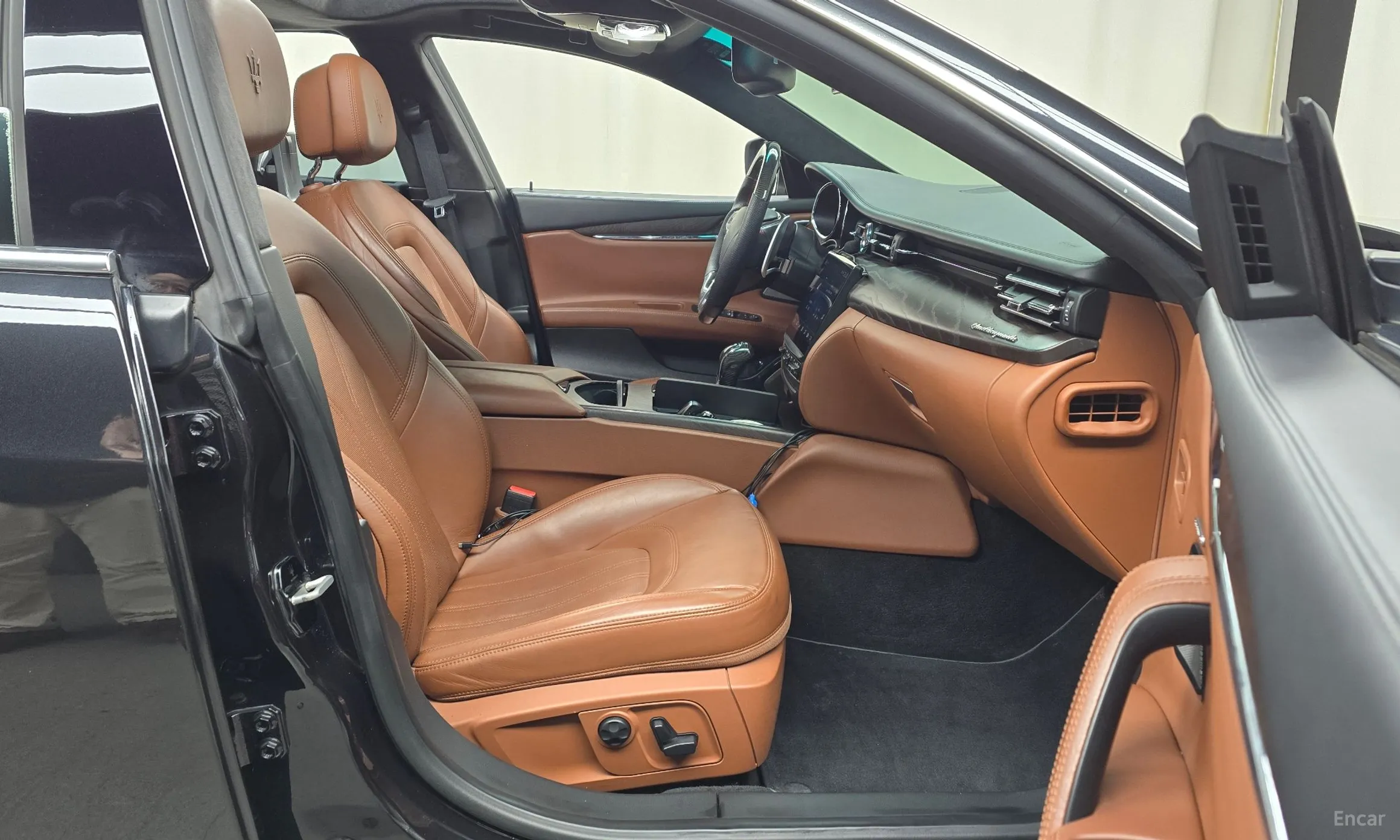 Maserati Quattroporte превью 10