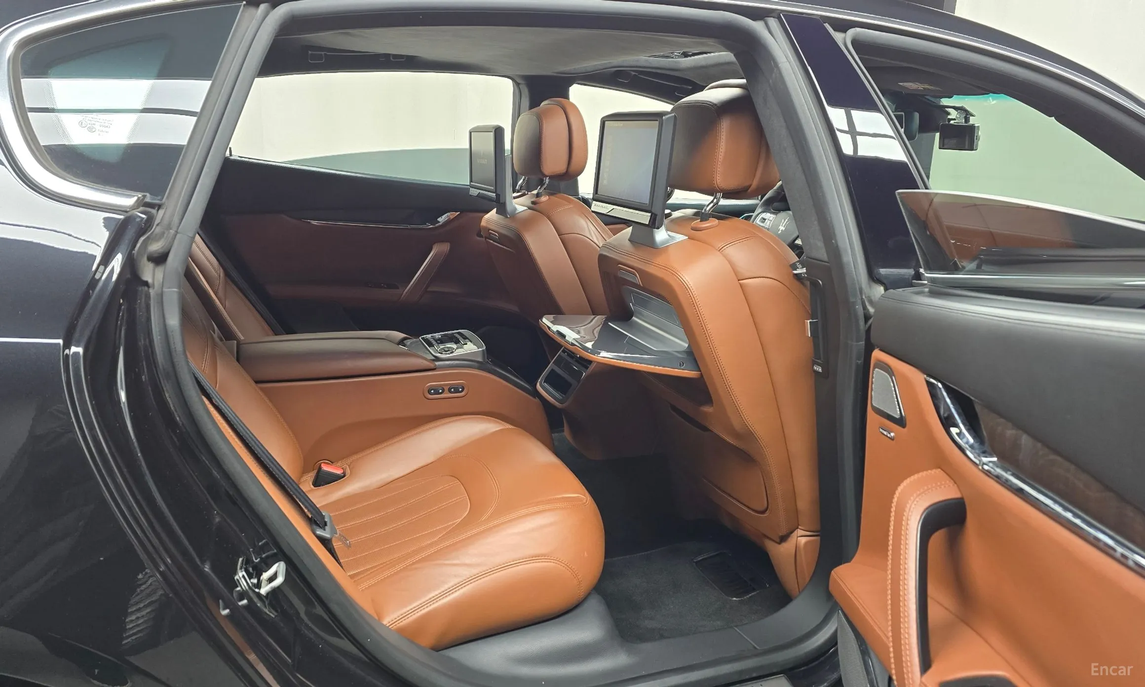 Maserati Quattroporte превью 12