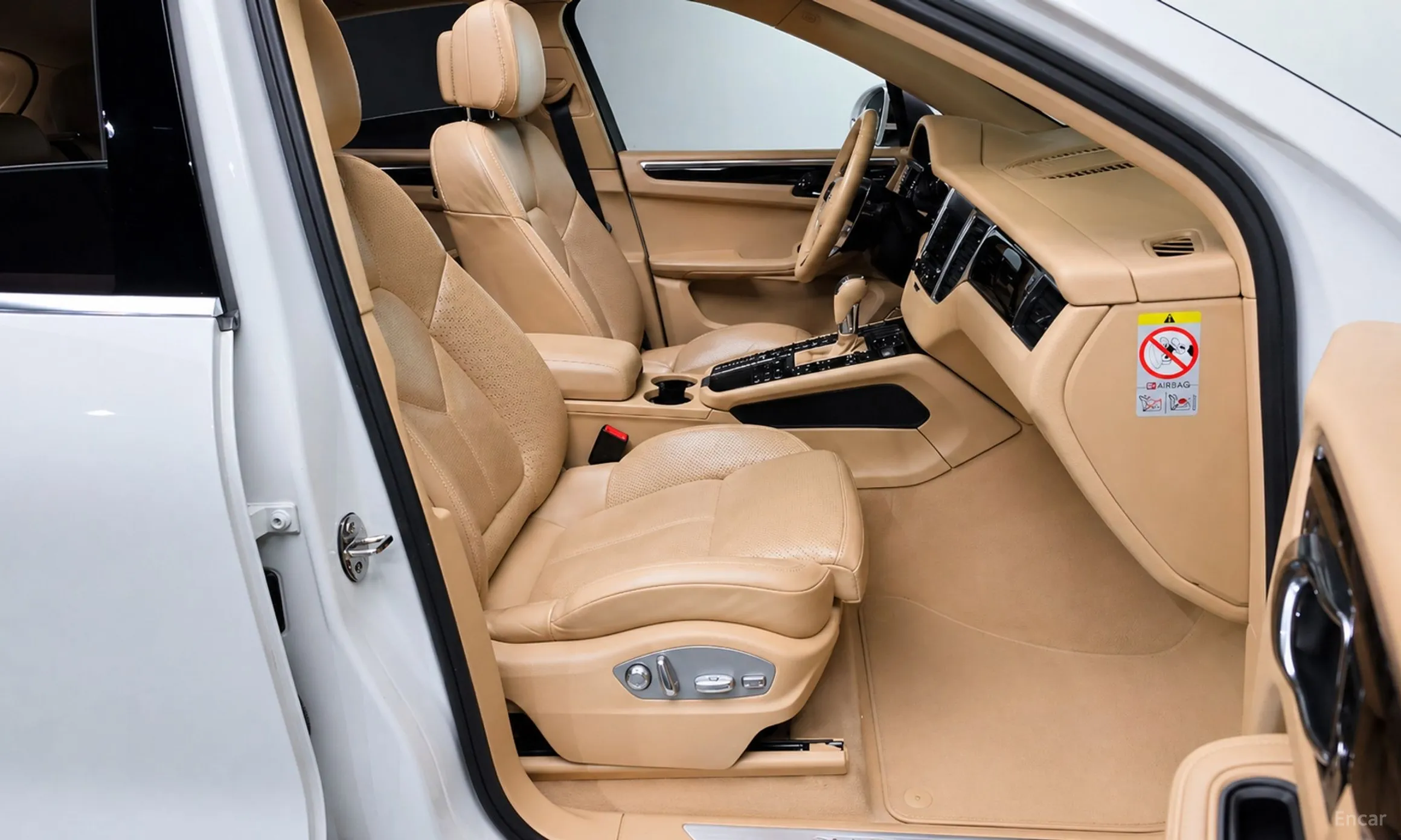 Porsche Macan превью 11