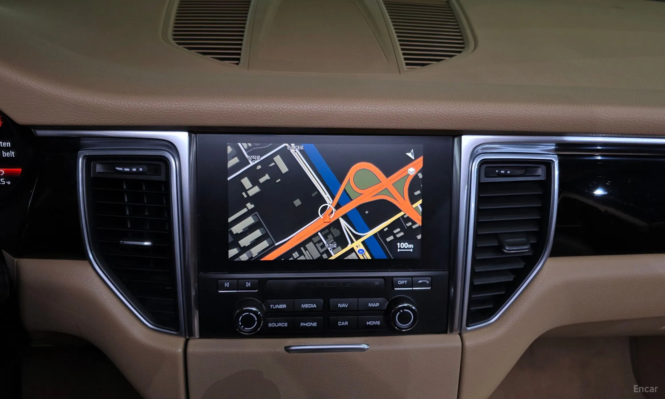 Porsche Macan превью 14