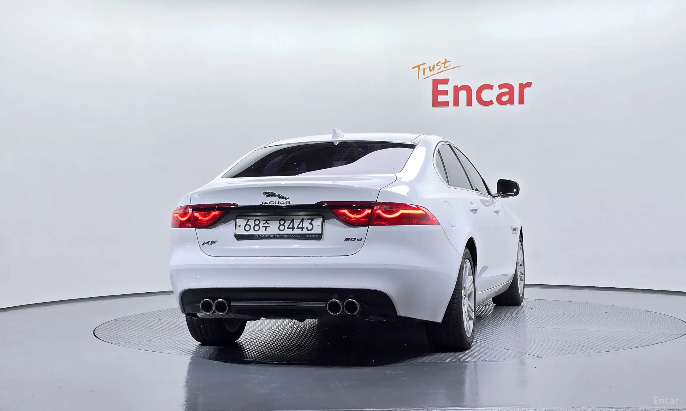 Jaguar XF (x260) превью 4