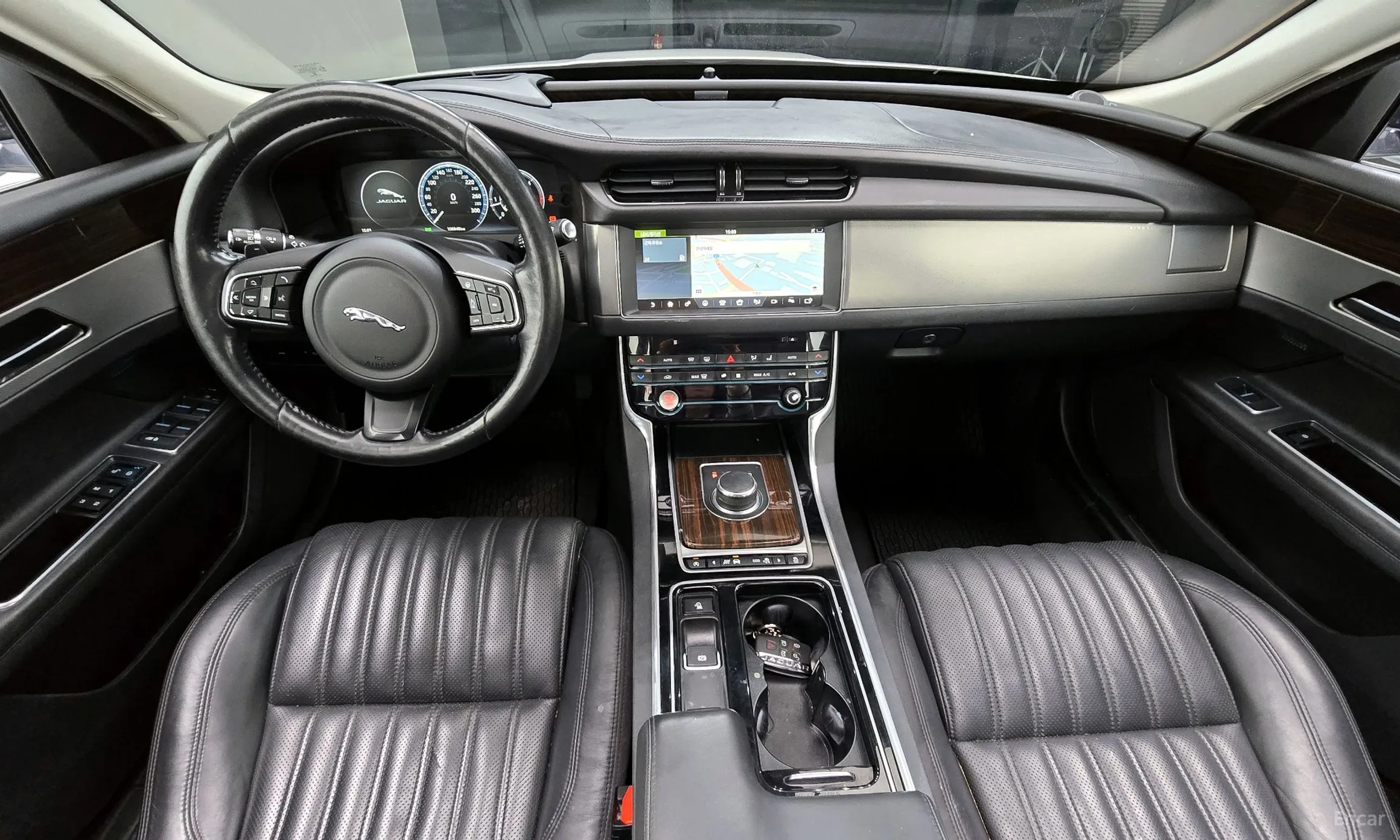 Jaguar XF (x260) превью 7