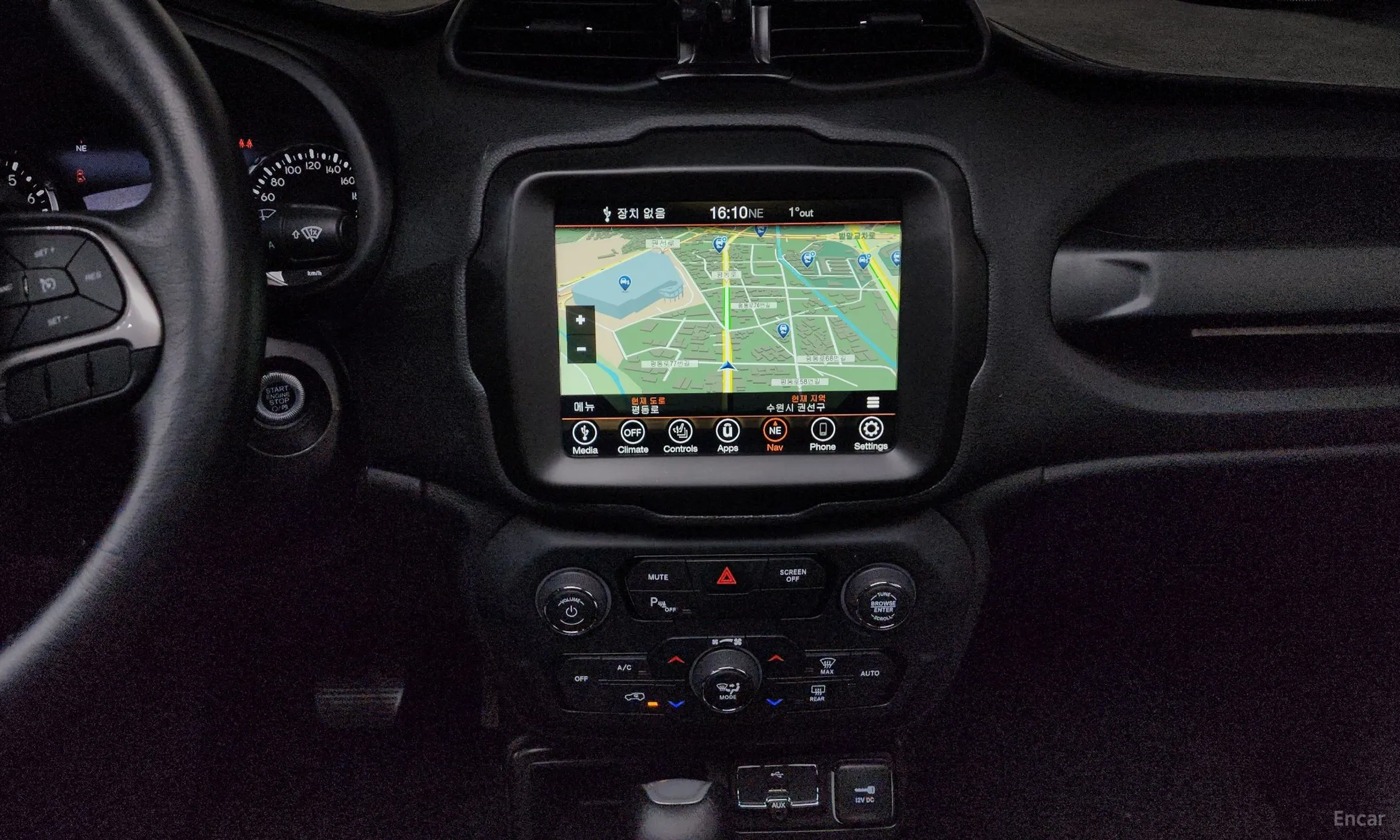 Jeep Renegade превью 14