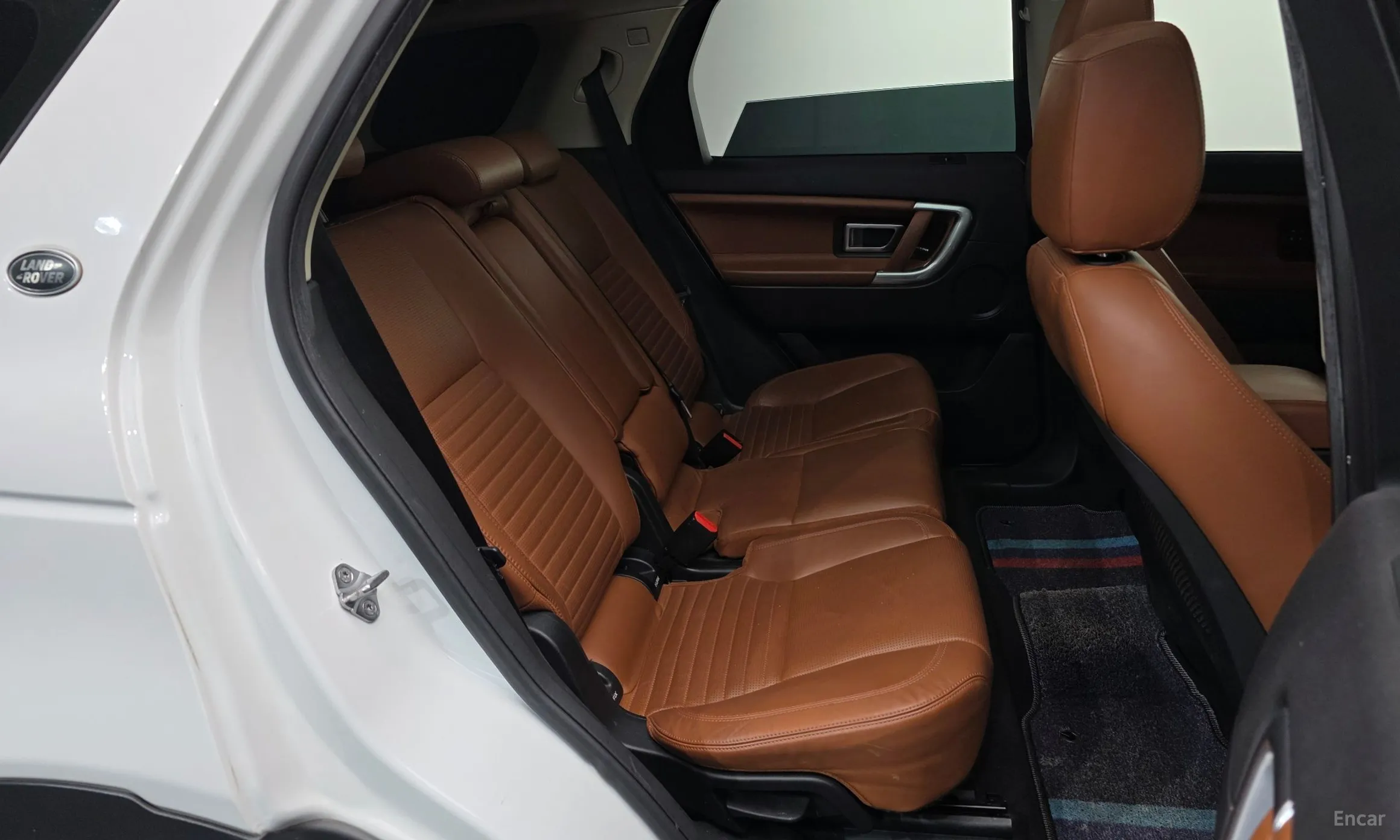 Land Rover Discovery Sports превью 12