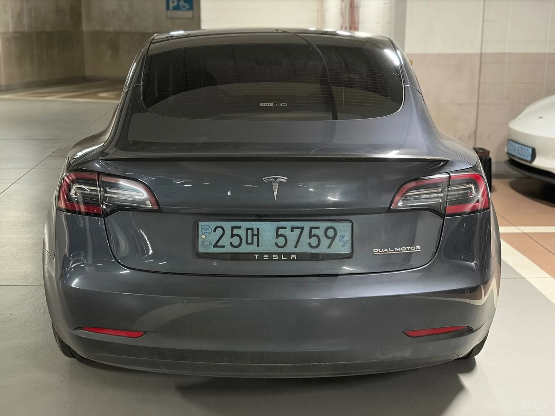 Tesla Model 3 превью 4