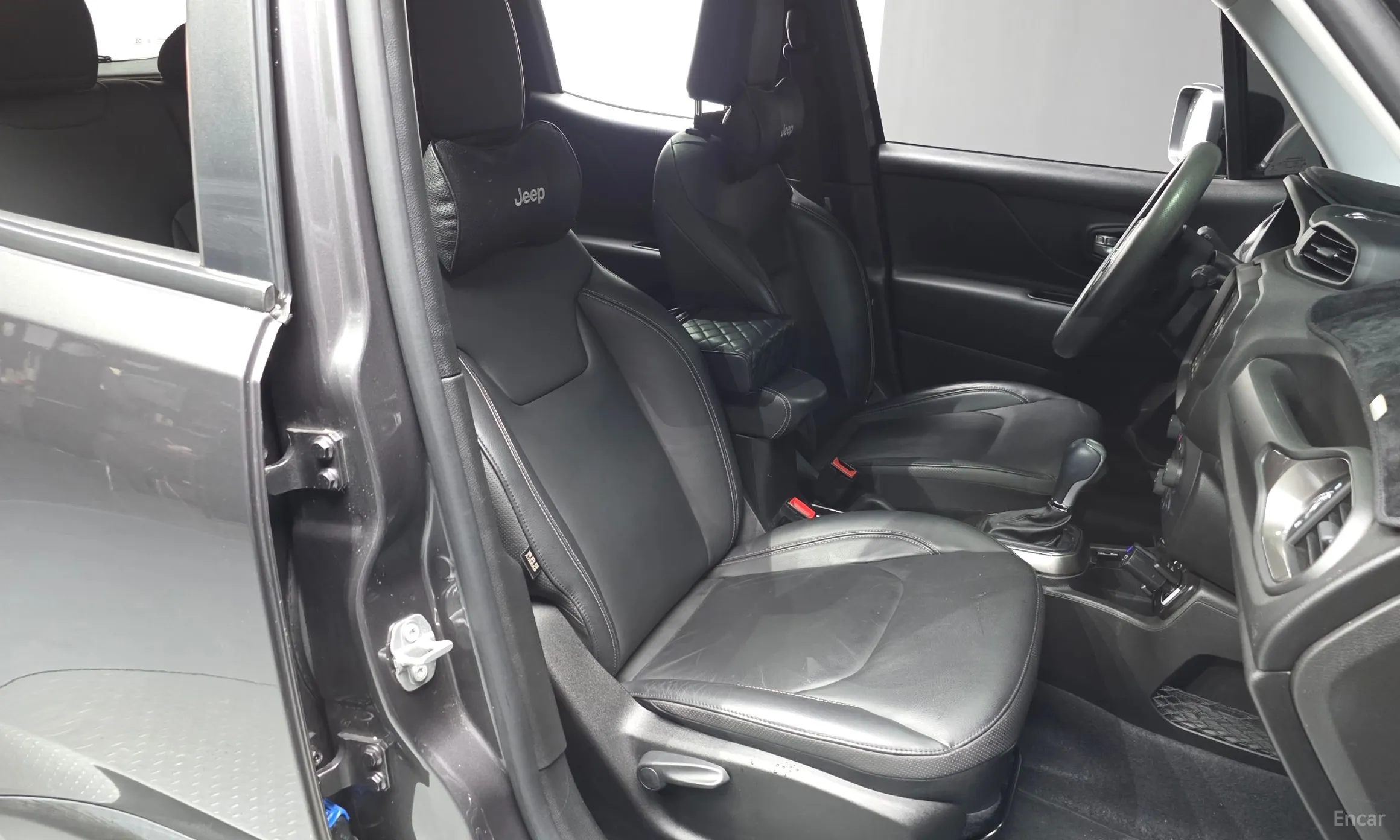 Jeep Renegade превью 10