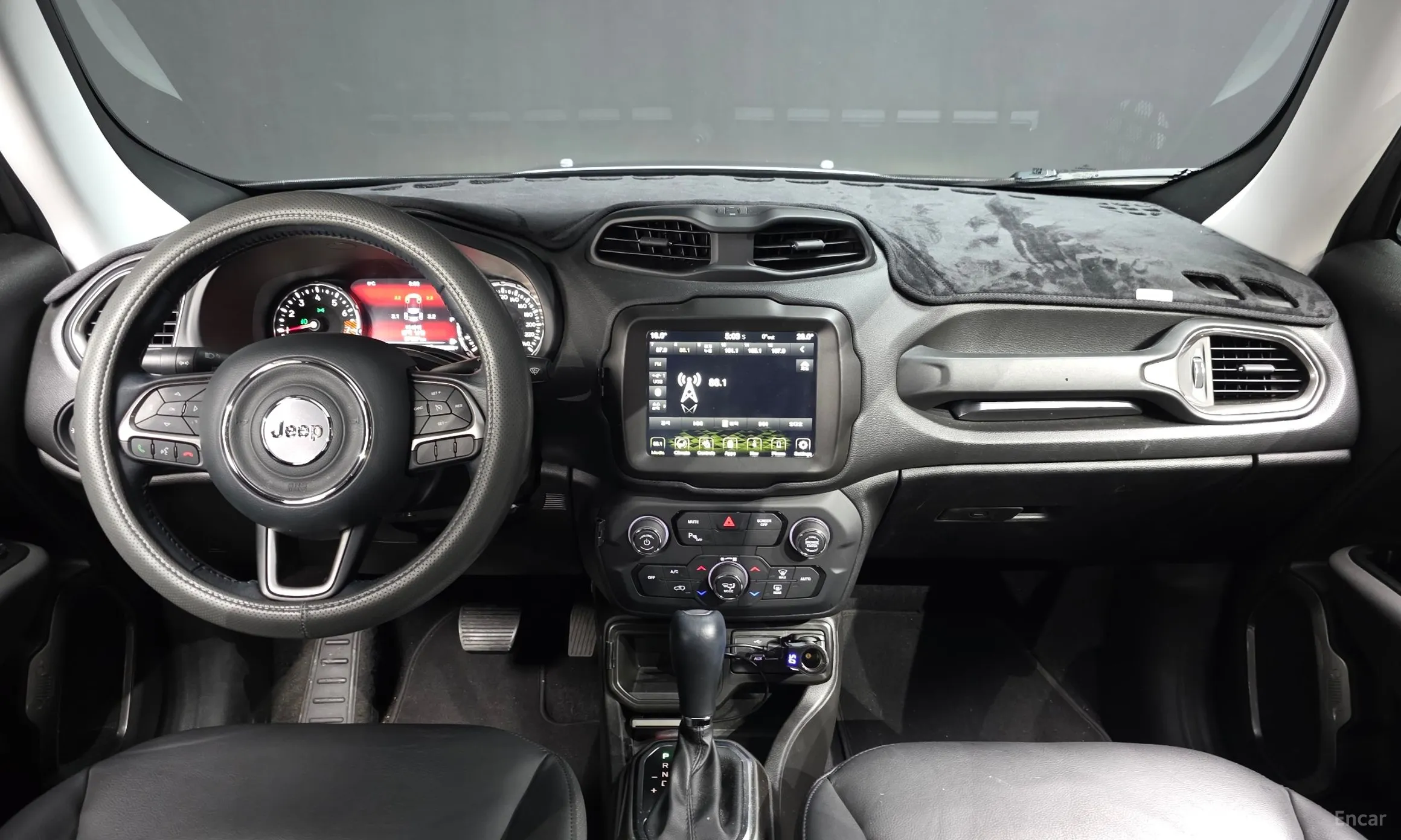 Jeep Renegade превью 7