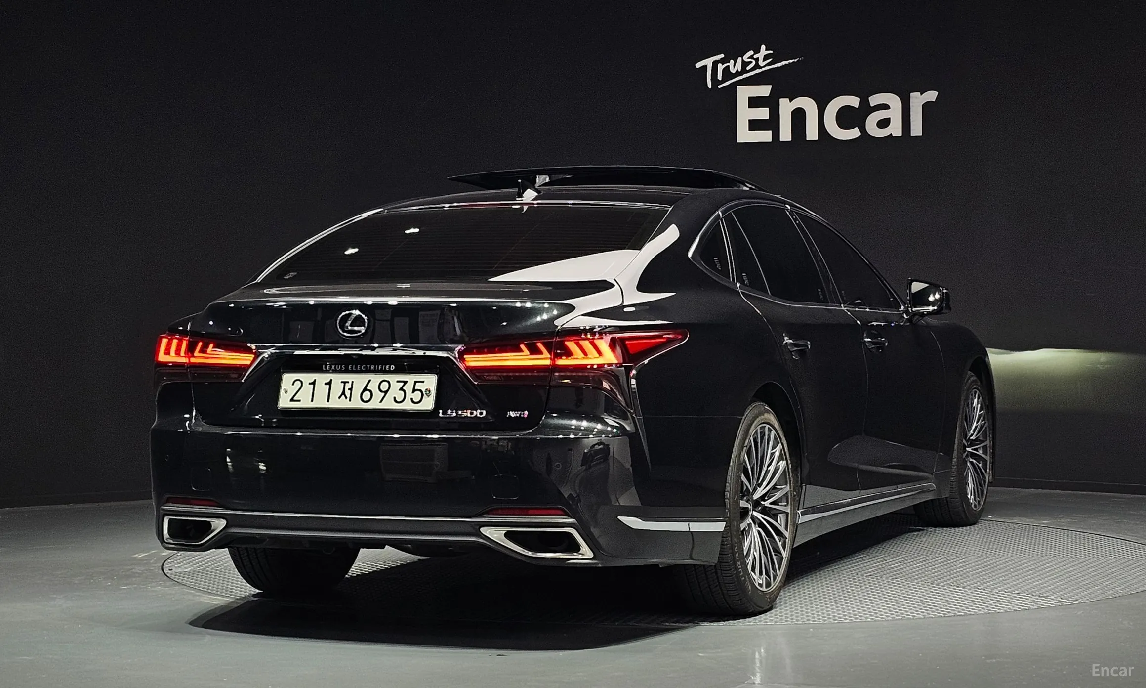 Lexus LS500 5th Generation