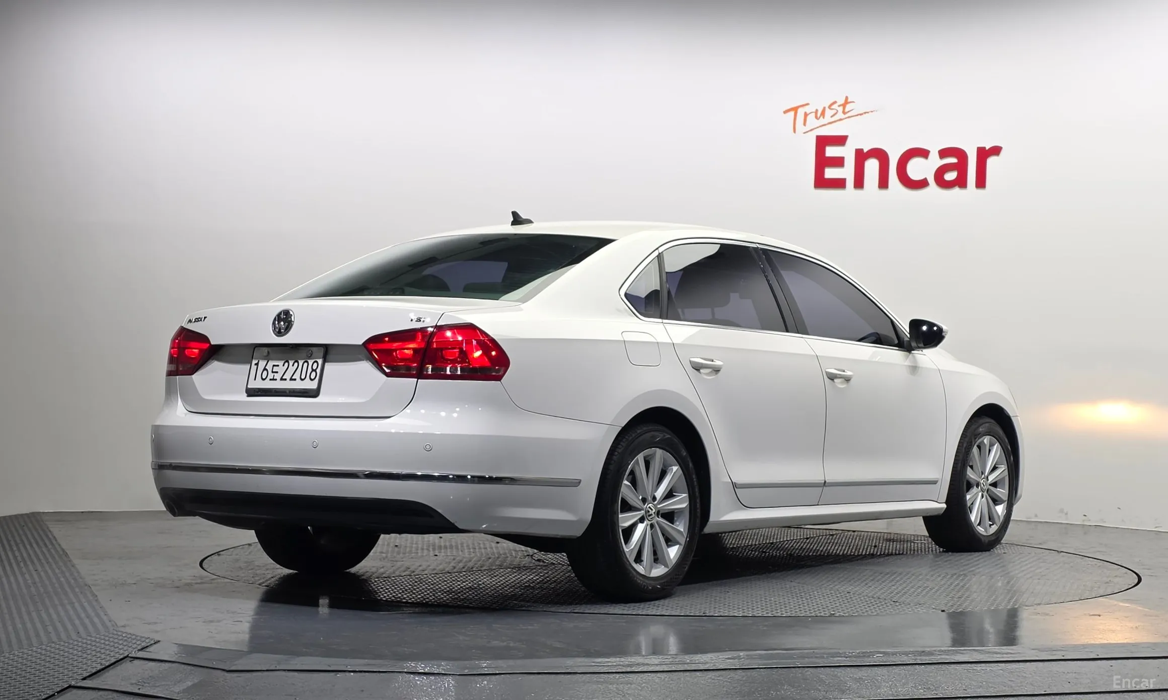 Volkswagen The New Passat превью 2