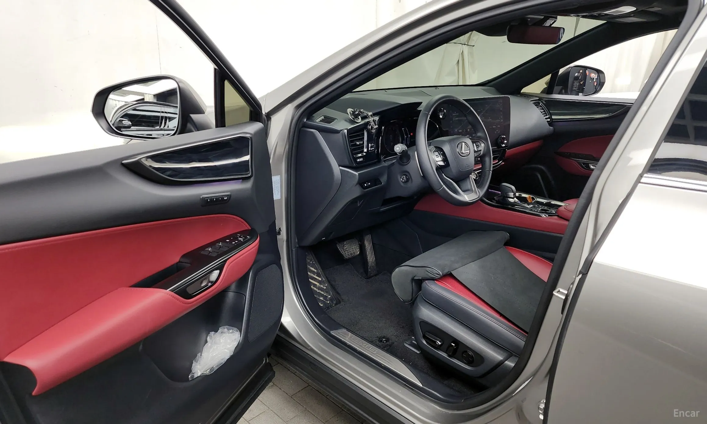 Lexus NX450h + 2nd Gen превью 11