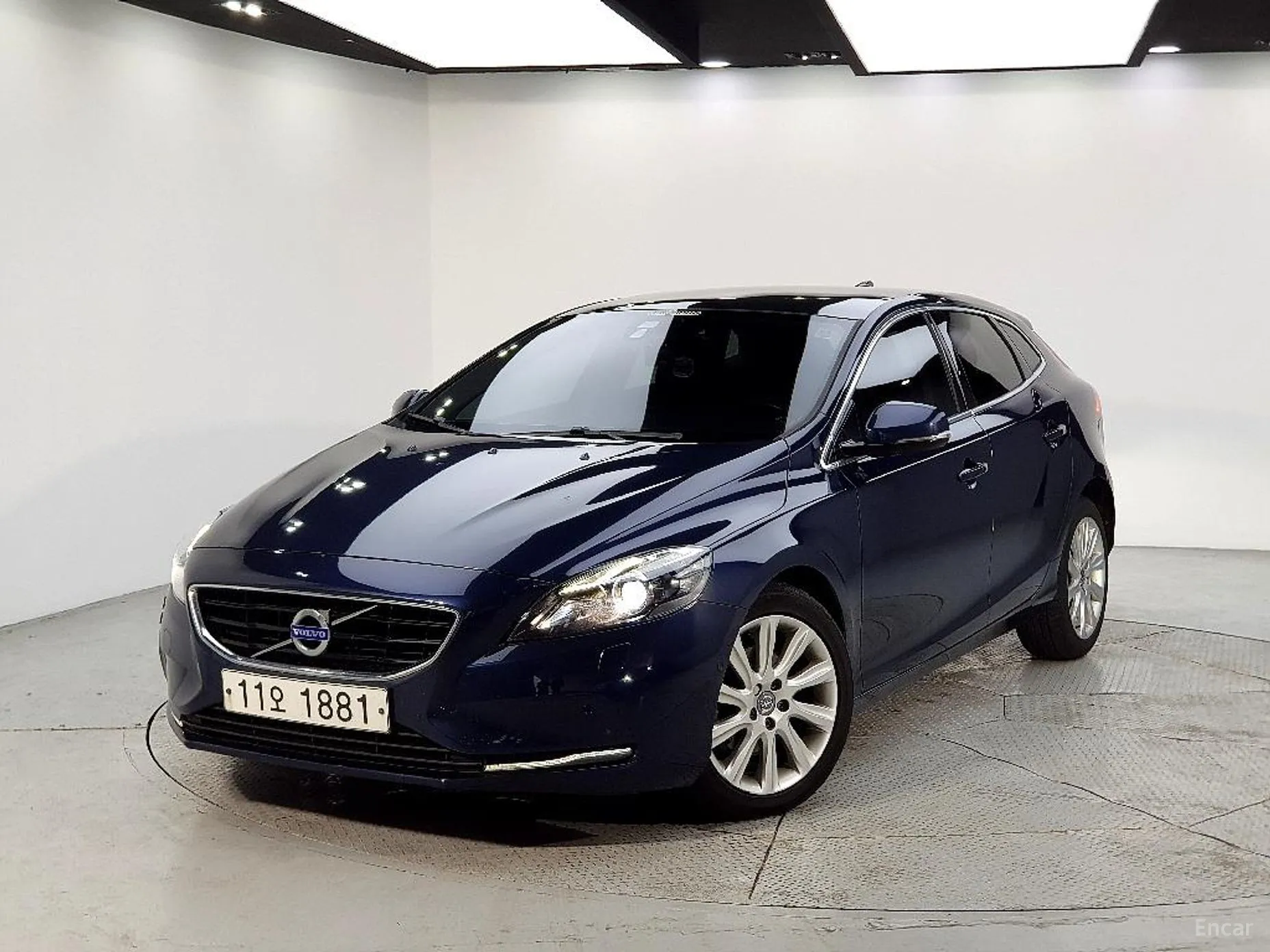 Volvo V40