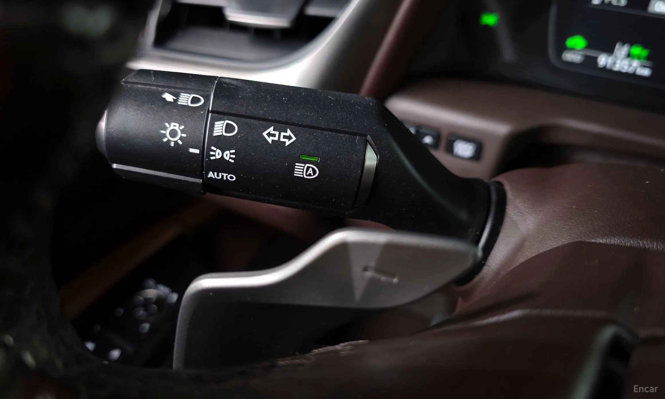 Lexus ES300h 7th Generation превью 12