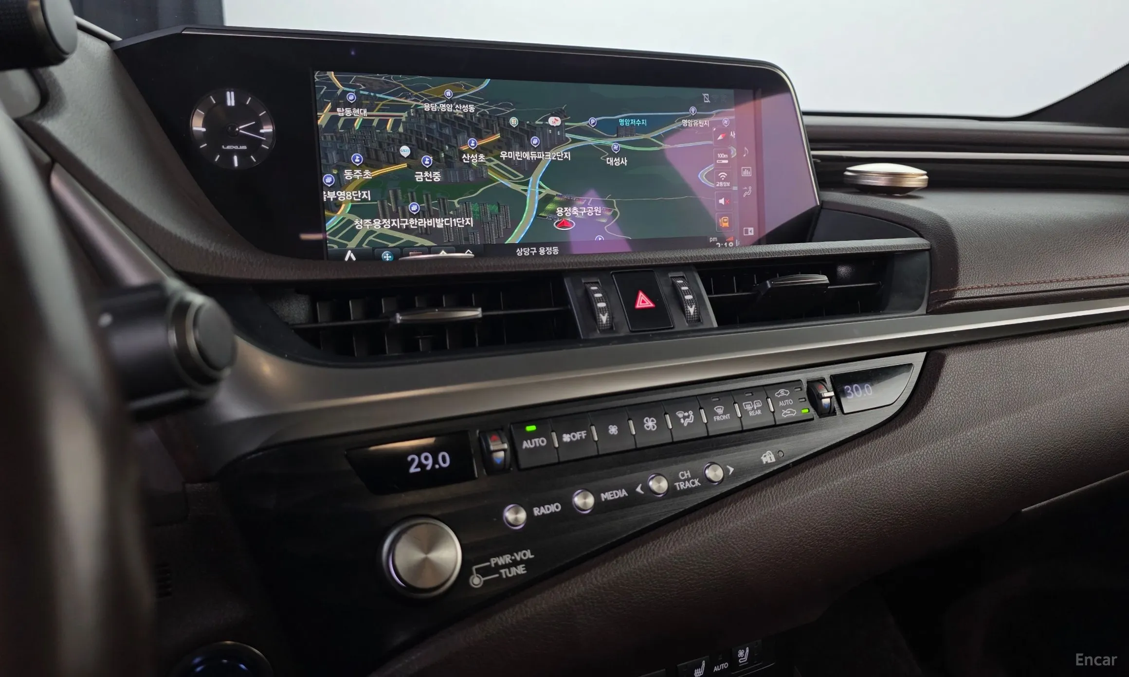 Lexus ES300h 7th Generation превью 14