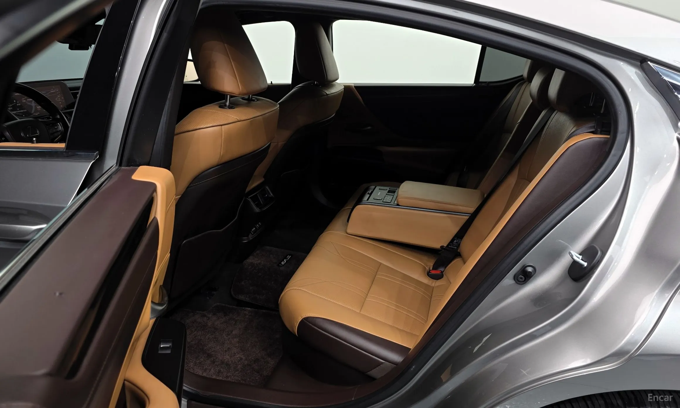 Lexus ES300h 7th Generation превью 20
