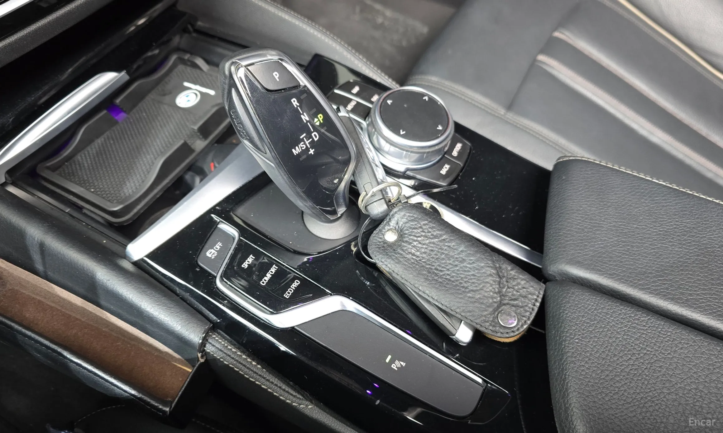 BMW 5 Series (G30) превью 9