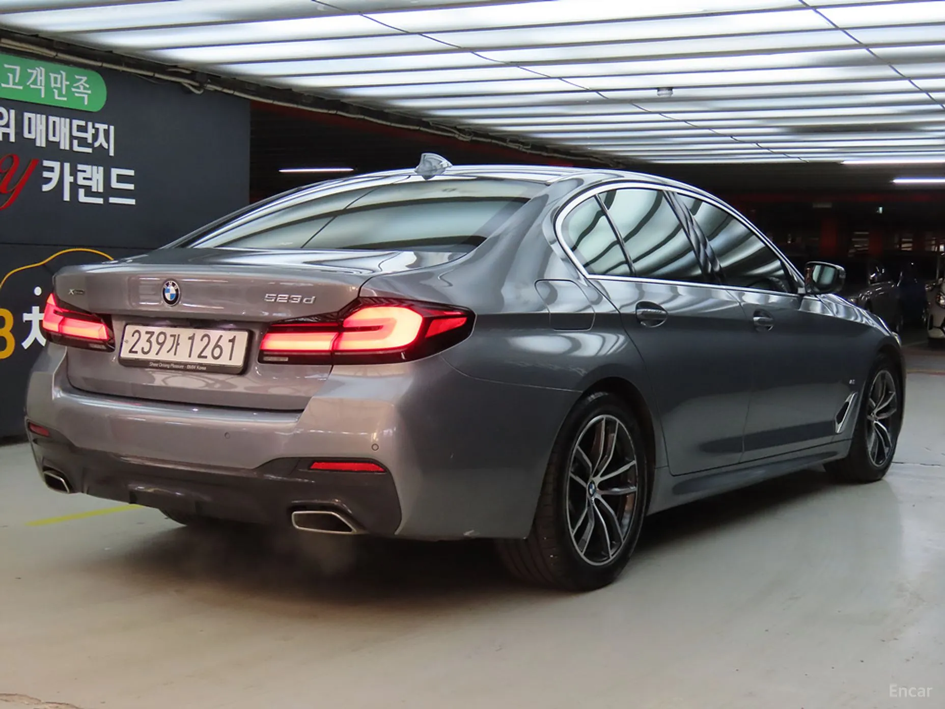 BMW 5 Series (G30) превью 3