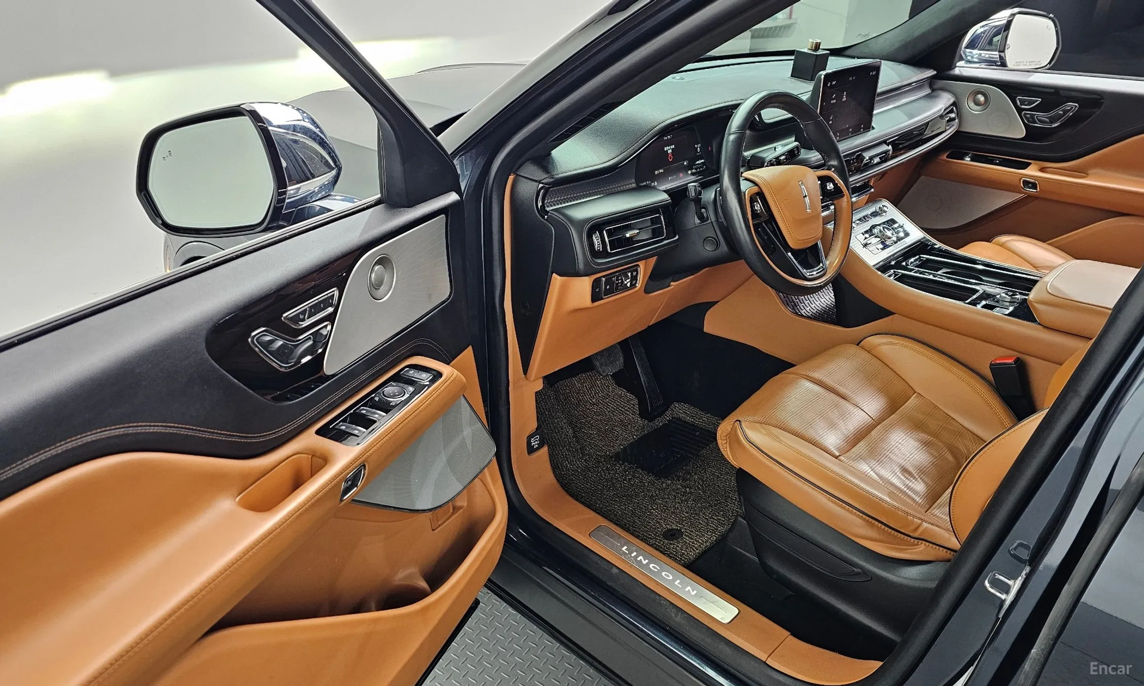 Lincoln Aviator 2nd Generation превью 11