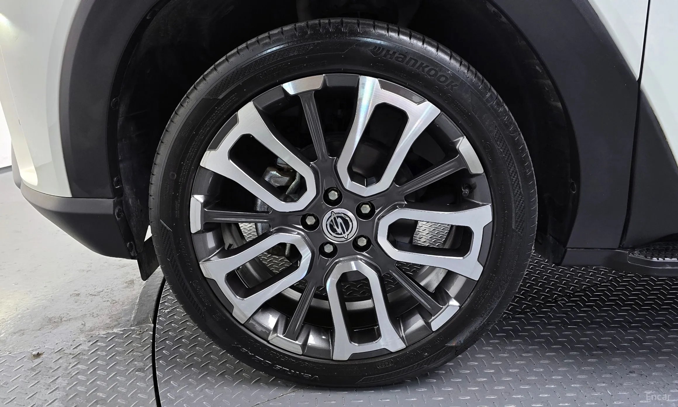 KG Mobility (SsangYong) Torres превью 5