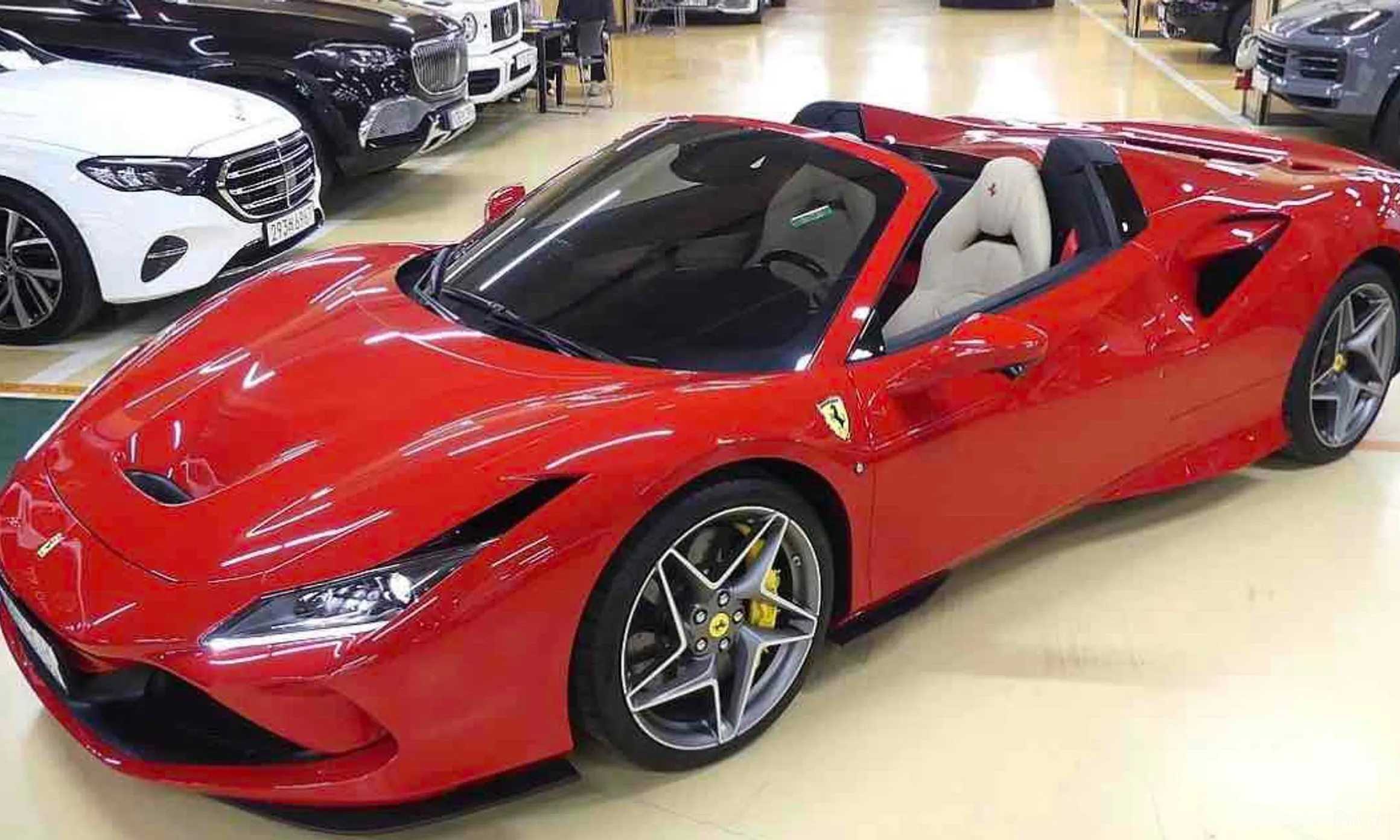 Ferrari F8 Spider превью 14